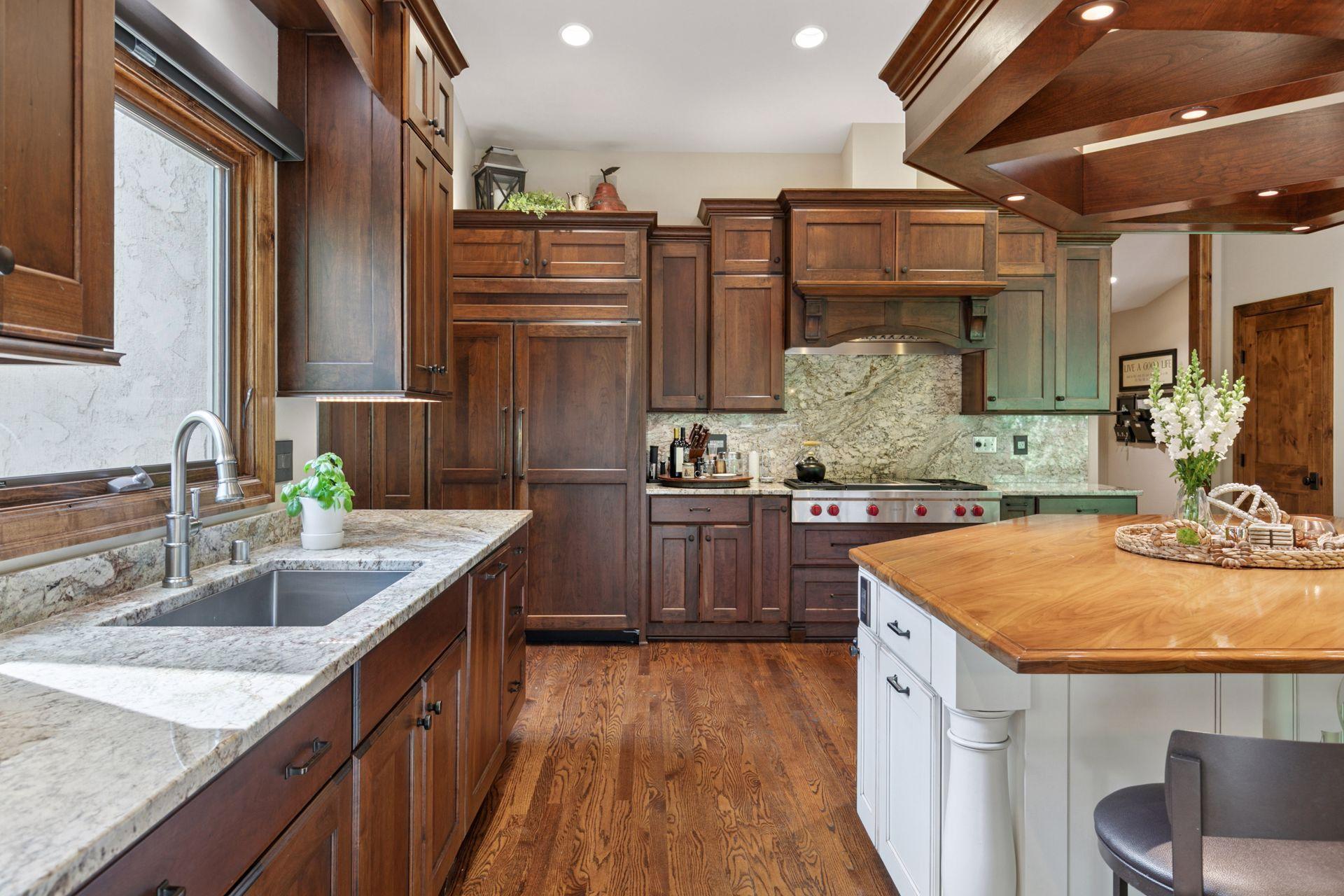 Chanhassen, Minnesota, 55318, United States, 5 Bedrooms Bedrooms, ,2 BathroomsBathrooms,Residential,For Sale,1847378