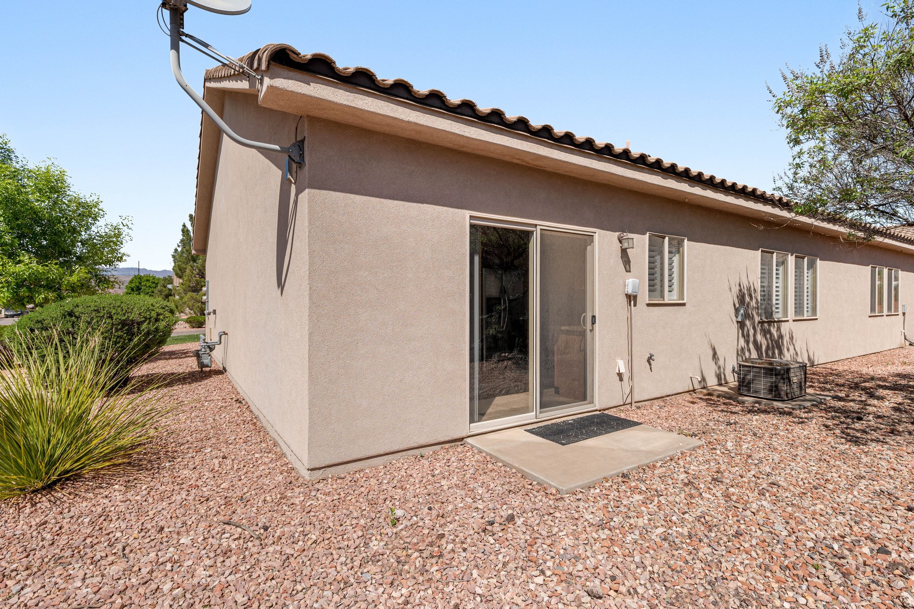  Easy Living Starts Here __Single-level Townhome, 2 Beds, 2 Baths, 2 Car Garage - 物件實景