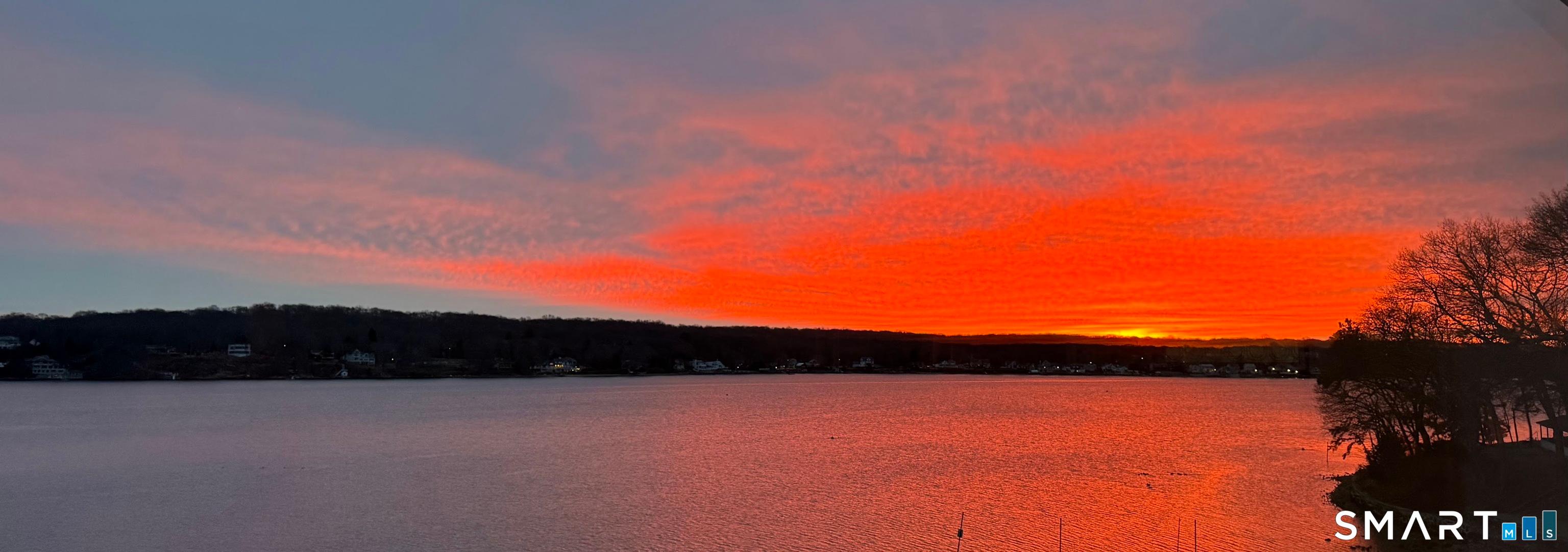 East Lyme, Connecticut, 06357, United States, 3 Bedrooms Bedrooms, ,3 BathroomsBathrooms,Residential,For Sale,2005306