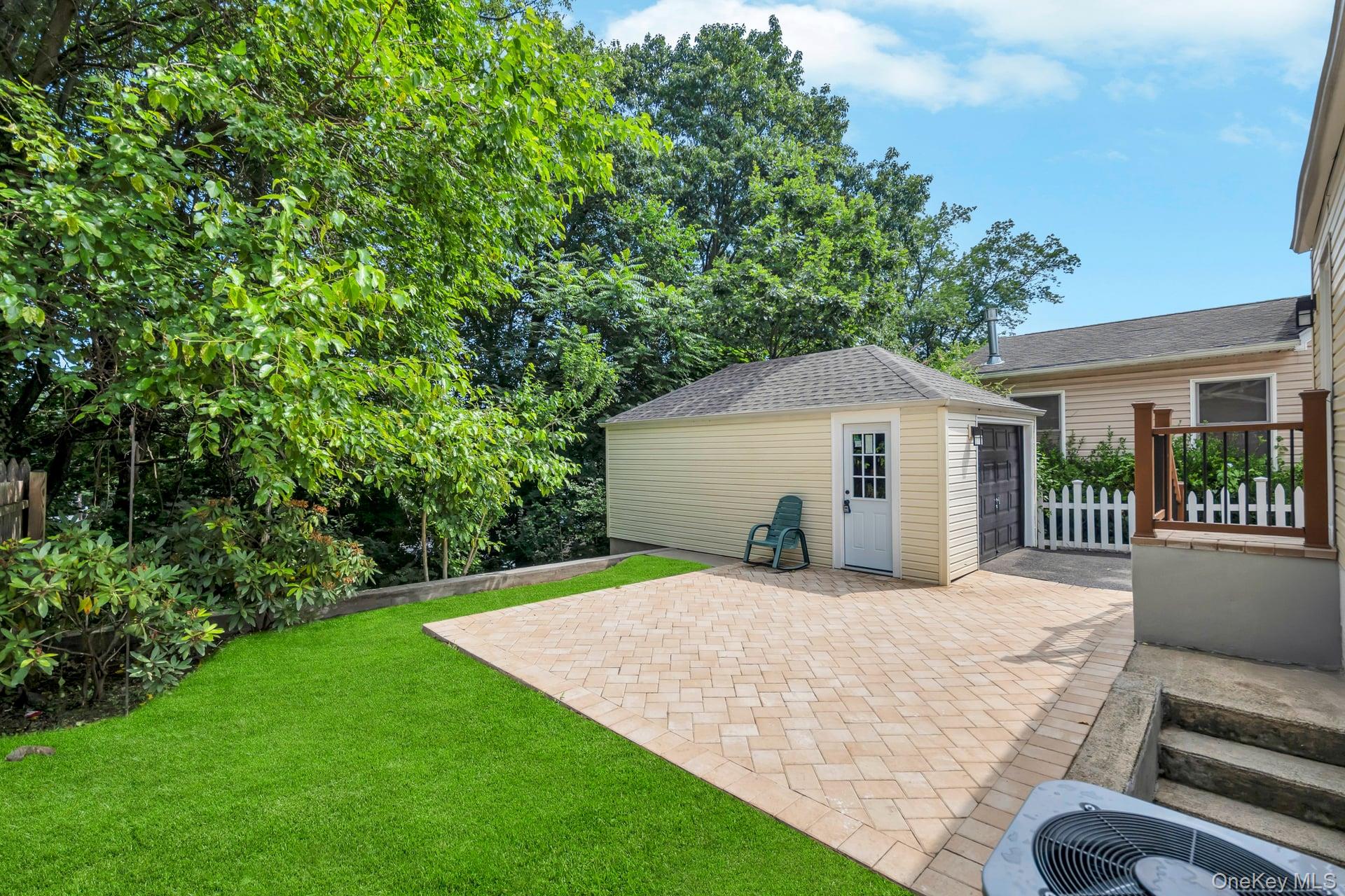 Port Washington, New York, 11050, United States, 3 Bedrooms Bedrooms, ,2 BathroomsBathrooms,Residential,For Sale,1882705