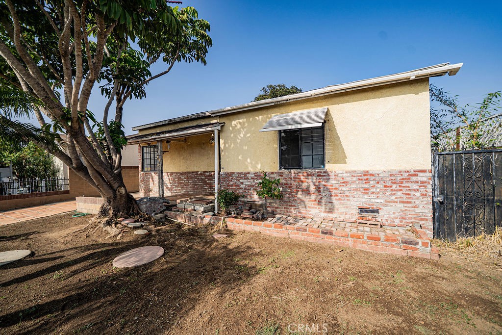 Hawthorne, California, 90250, United States, 2 Bedrooms Bedrooms, ,1 BathroomBathrooms,Residential,For Sale,1995863