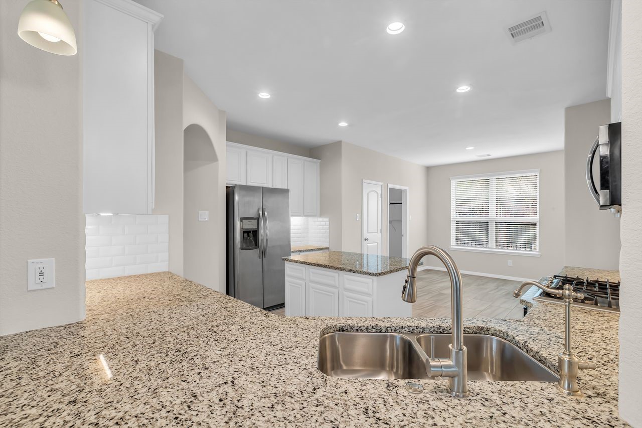 Conroe, Texas, 77384, United States, 4 Bedrooms Bedrooms, ,4 BathroomsBathrooms,Residential,For Sale,1995789