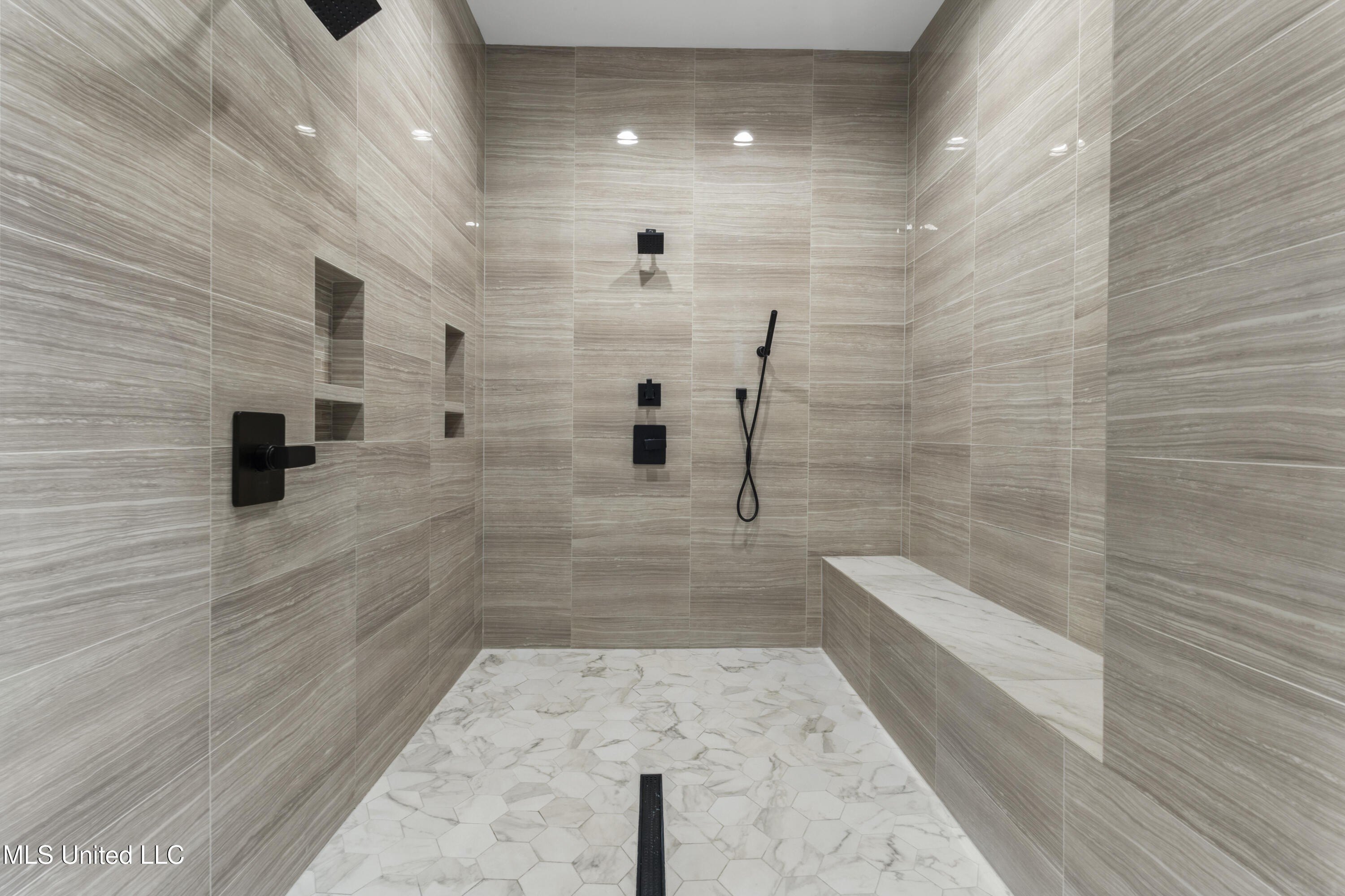 Gulfport, Mississippi, 39503, United States, 5 Bedrooms Bedrooms, ,5 BathroomsBathrooms,Residential,For Sale,1974357