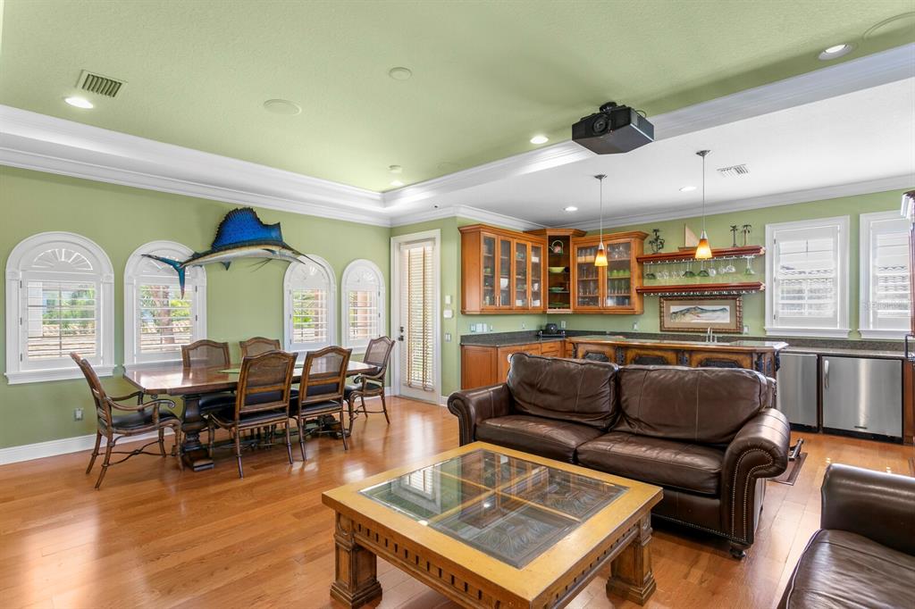 Tampa, Florida, 33616, United States, 4 Bedrooms Bedrooms, ,7 BathroomsBathrooms,Residential,For Sale,1993403