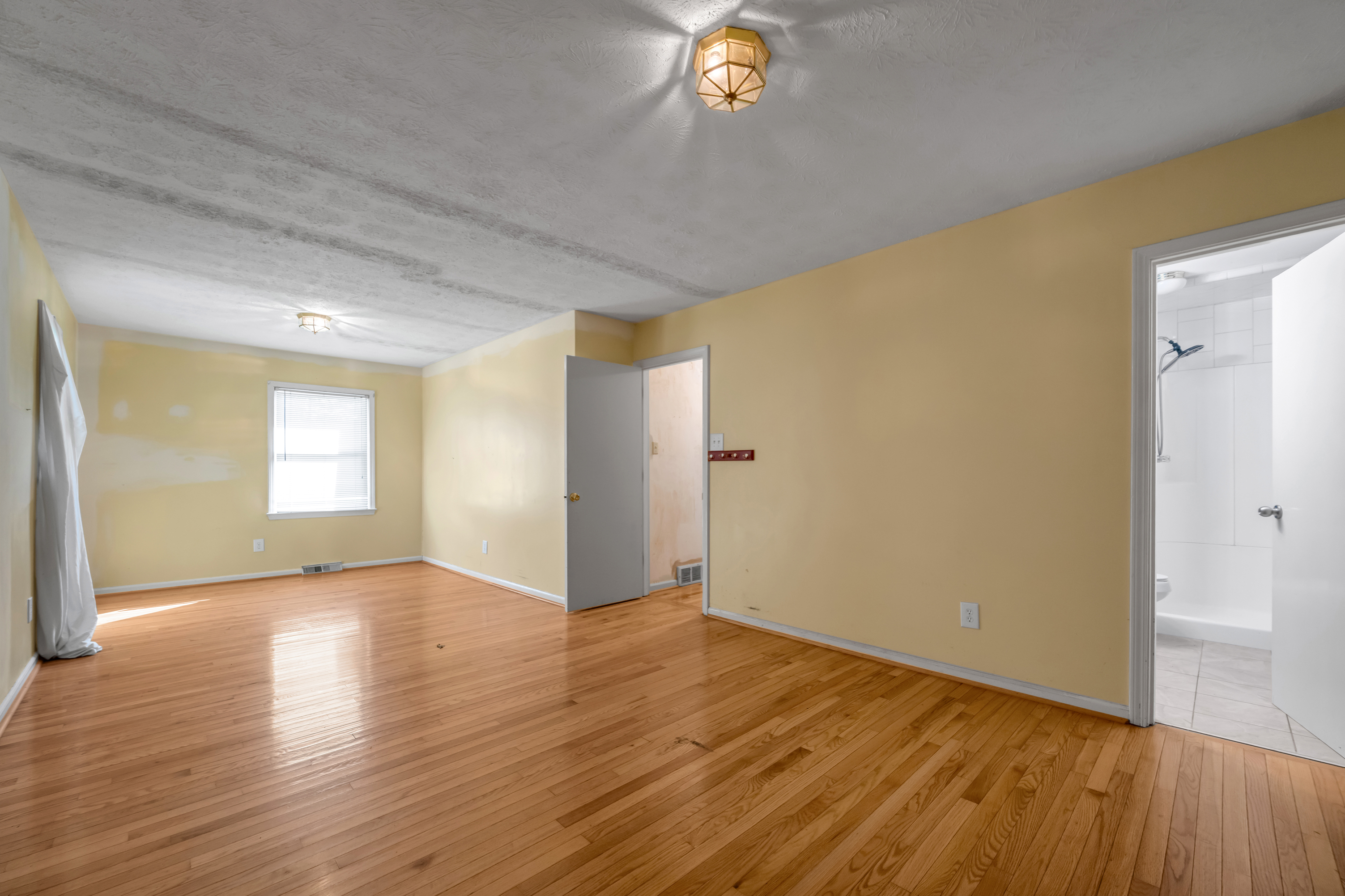  184 E Tiverton Way - 物件實景