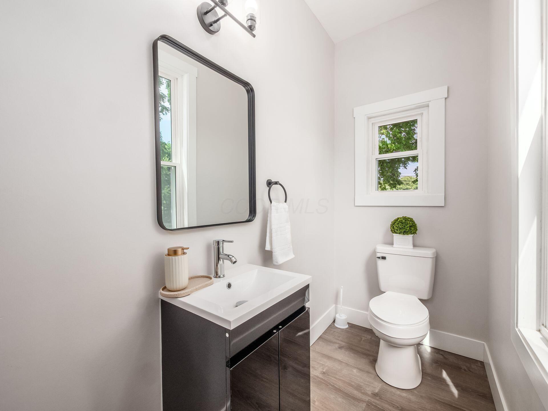 Columbus, Ohio, 43205, United States, 4 Bedrooms Bedrooms, ,4 BathroomsBathrooms,Residential,For Sale,1891040