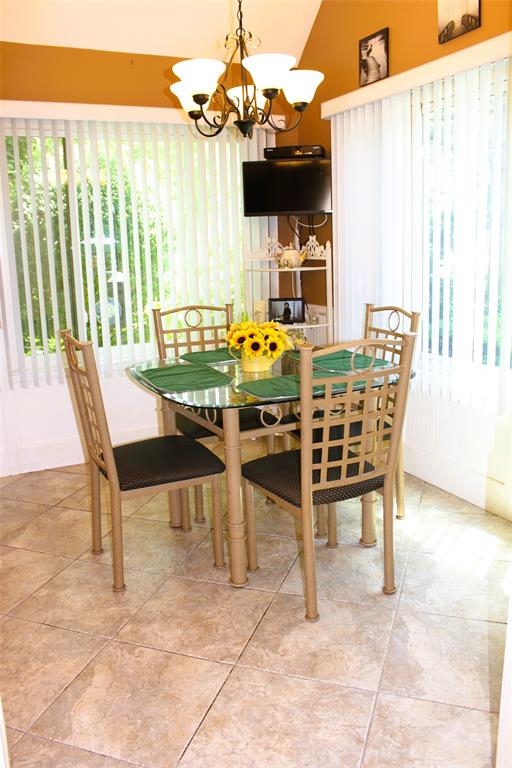 New York, New York, 11730, United States, 3 Bedrooms Bedrooms, ,3 BathroomsBathrooms,Residential,For Sale,1928706