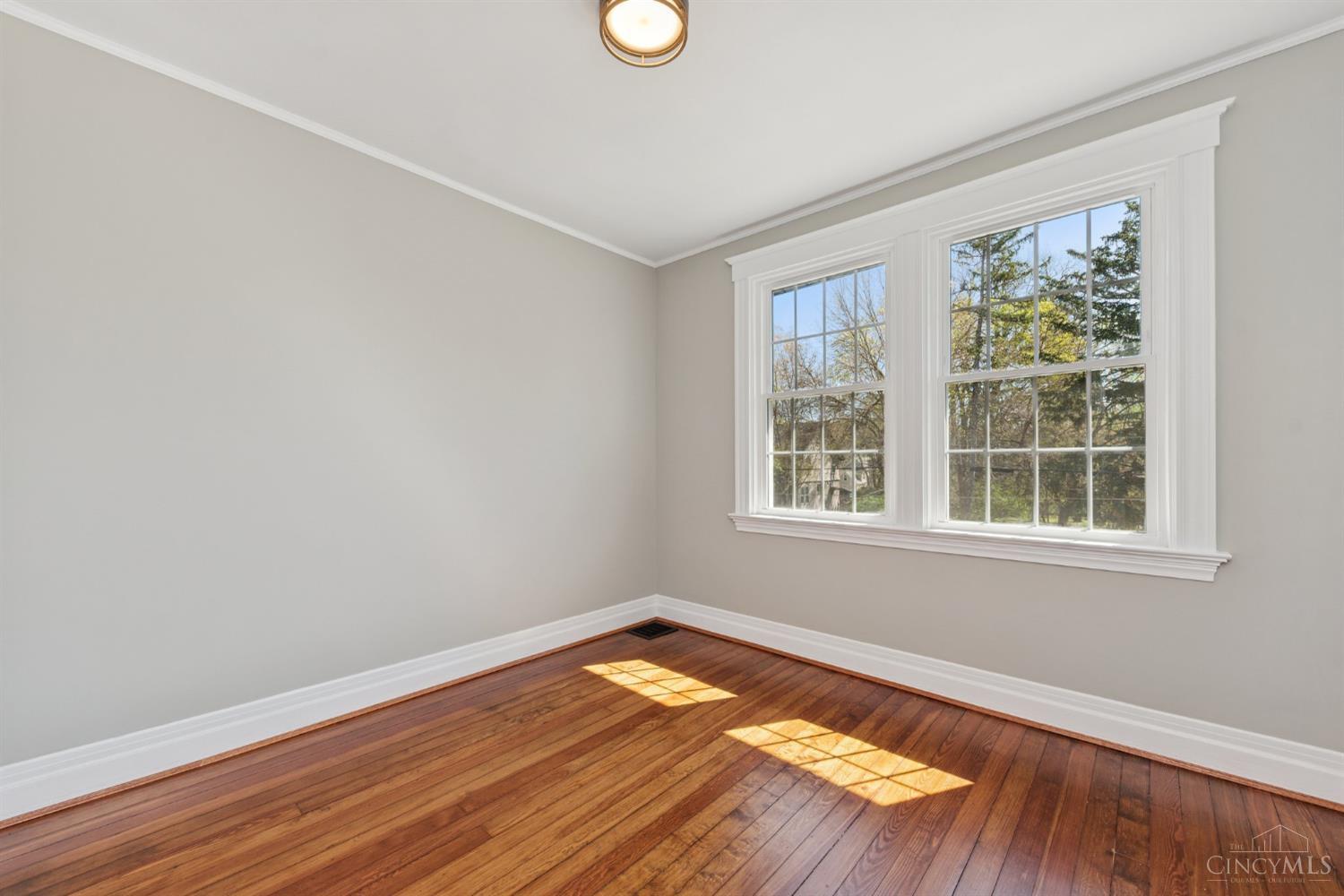 Cincinnati, Ohio, 45227, United States, 5 Bedrooms Bedrooms, ,3 BathroomsBathrooms,Residential,For Sale,1939173