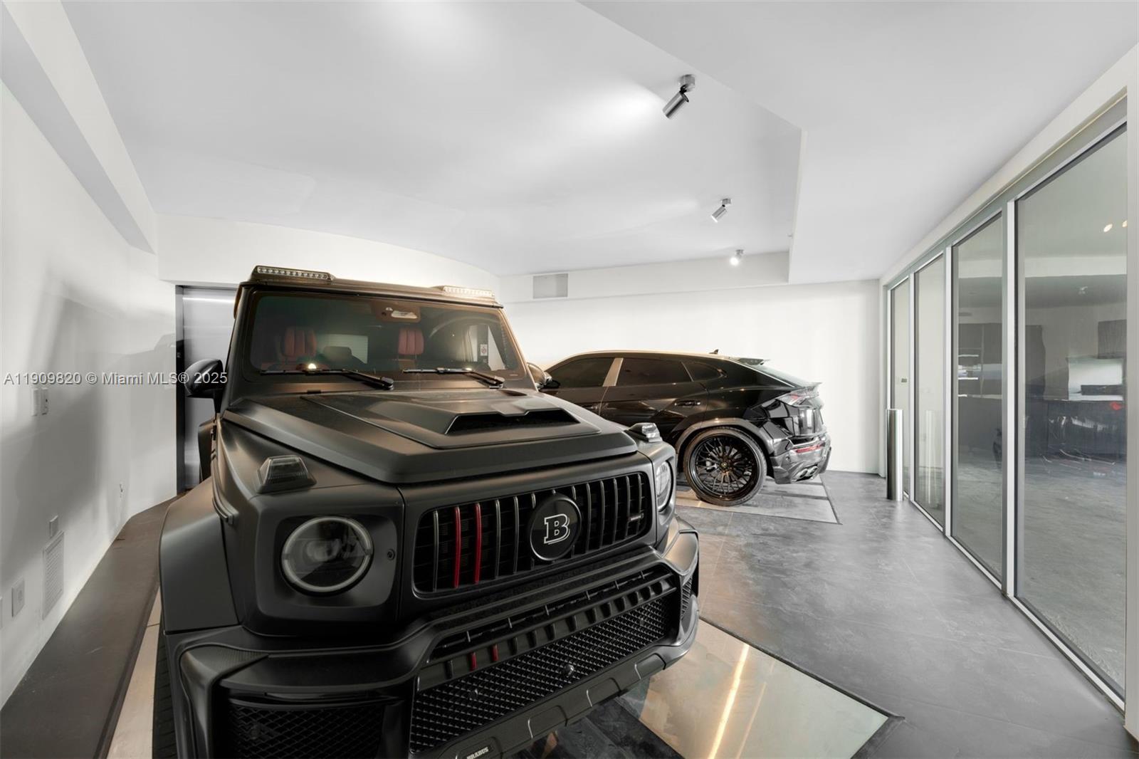 Sunny Isles Beach, Florida, 33160, United States, 4 Bedrooms Bedrooms, ,5 BathroomsBathrooms,Residential,For Sale,1989391