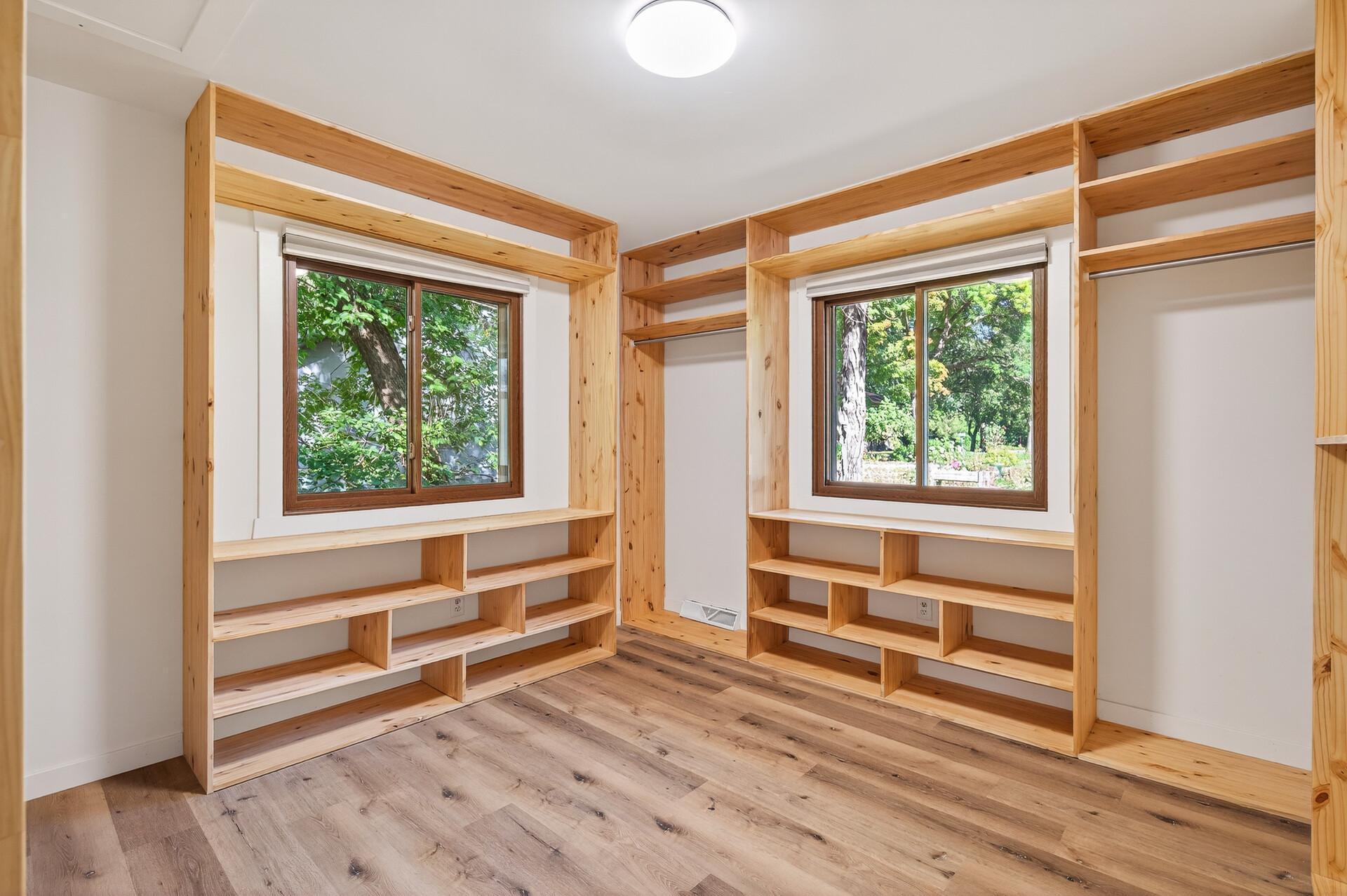 Plymouth, Minnesota, 55441, United States, 5 Bedrooms Bedrooms, ,2 BathroomsBathrooms,Residential,For Sale,1989260