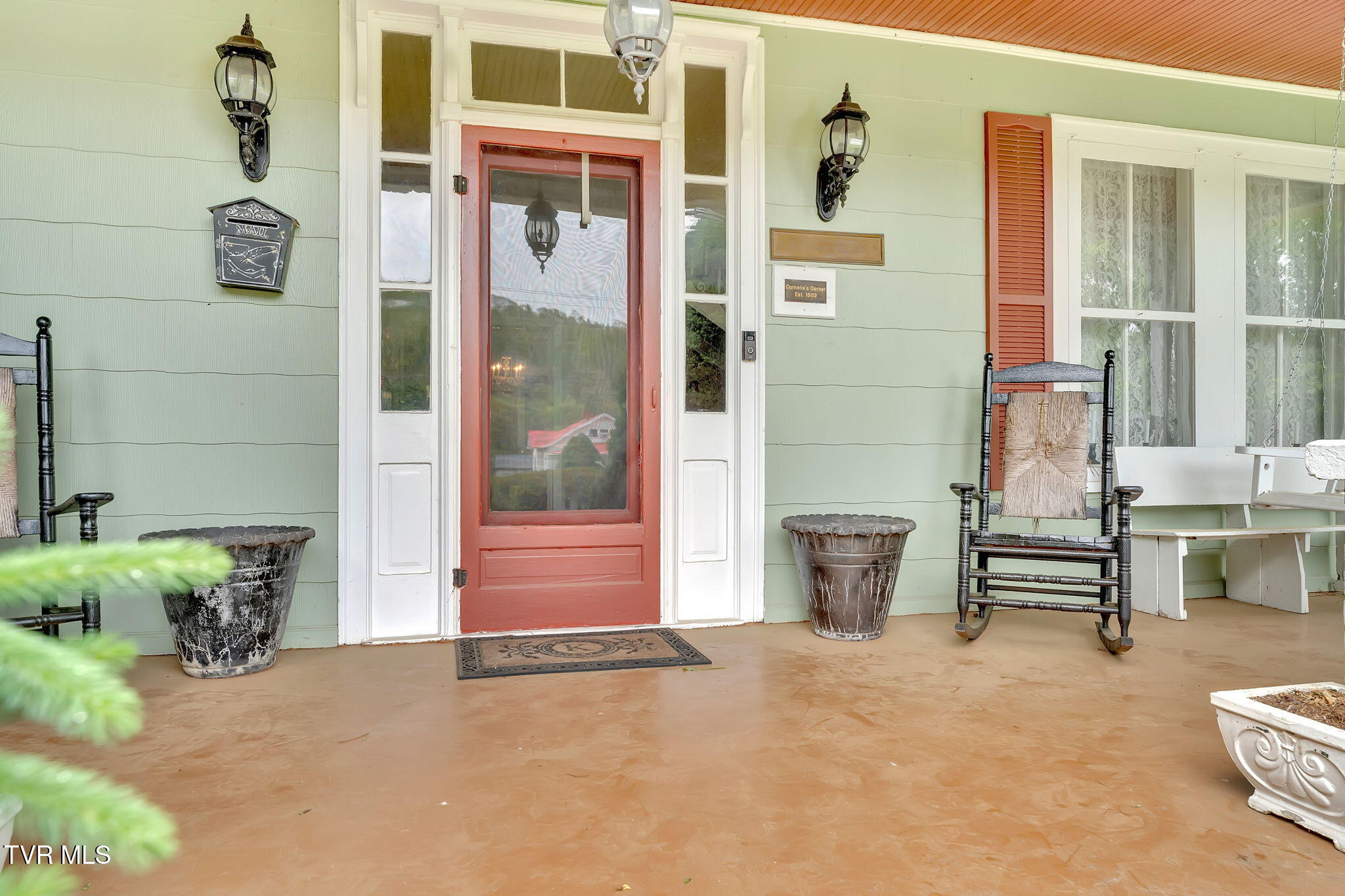 Roan Mountain, Tennessee, 37687, United States, 4 Bedrooms Bedrooms, ,2 BathroomsBathrooms,Residential,For Sale,2010992