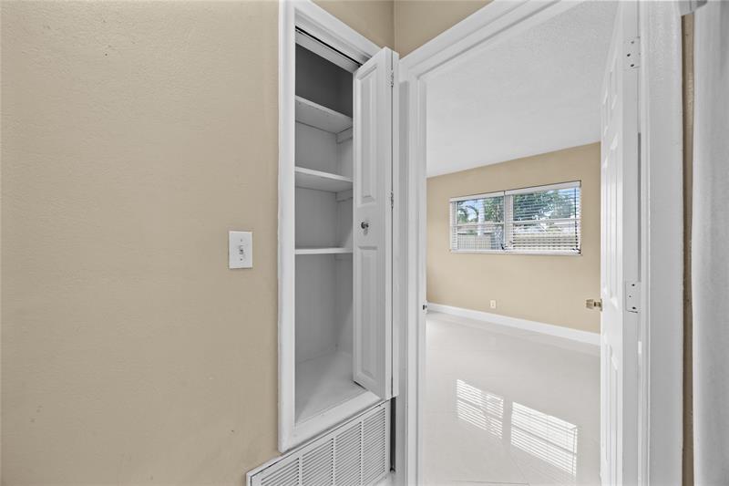 Oakland Park, Florida, 33309, United States, 3 Bedrooms Bedrooms, ,2 BathroomsBathrooms,Residential,For Sale,1916888