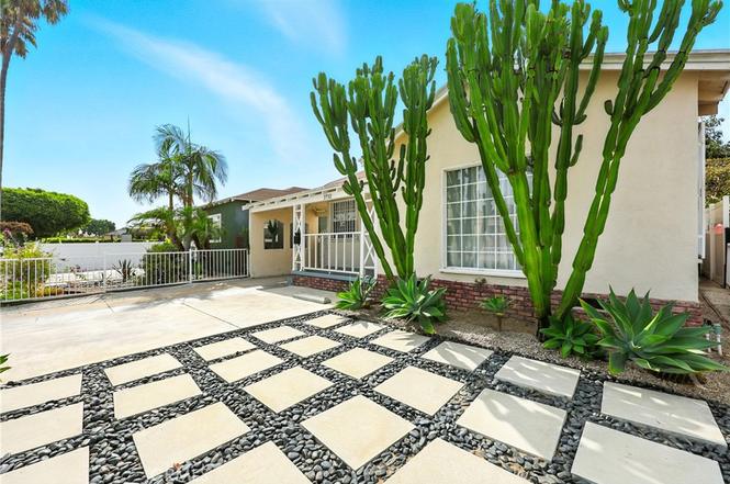 South Gate, California, 90280, United States, 2 Bedrooms Bedrooms, ,1 BathroomBathrooms,Residential,For Sale,1942759