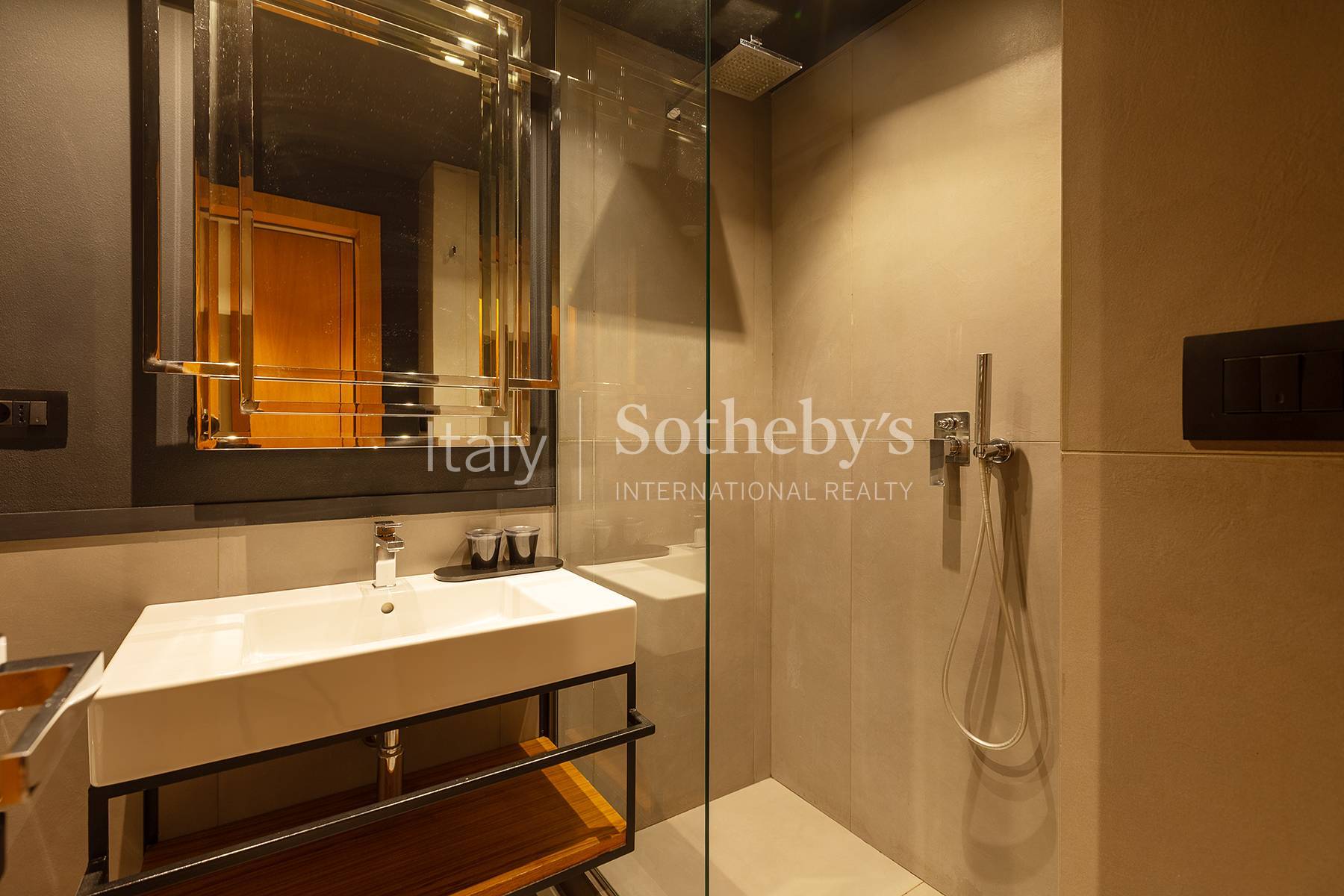  Refined residence with private garden in Viale Parioli - 物件實景