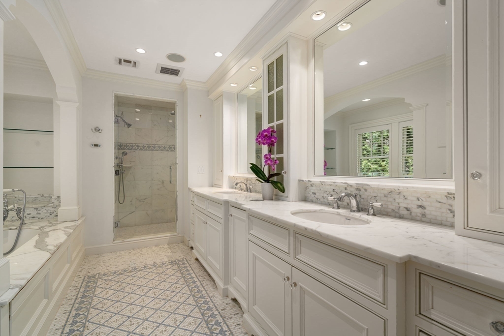 Wellesley, Massachusetts, 02482, United States, 6 Bedrooms Bedrooms, ,10 BathroomsBathrooms,Residential,For Sale,1794537