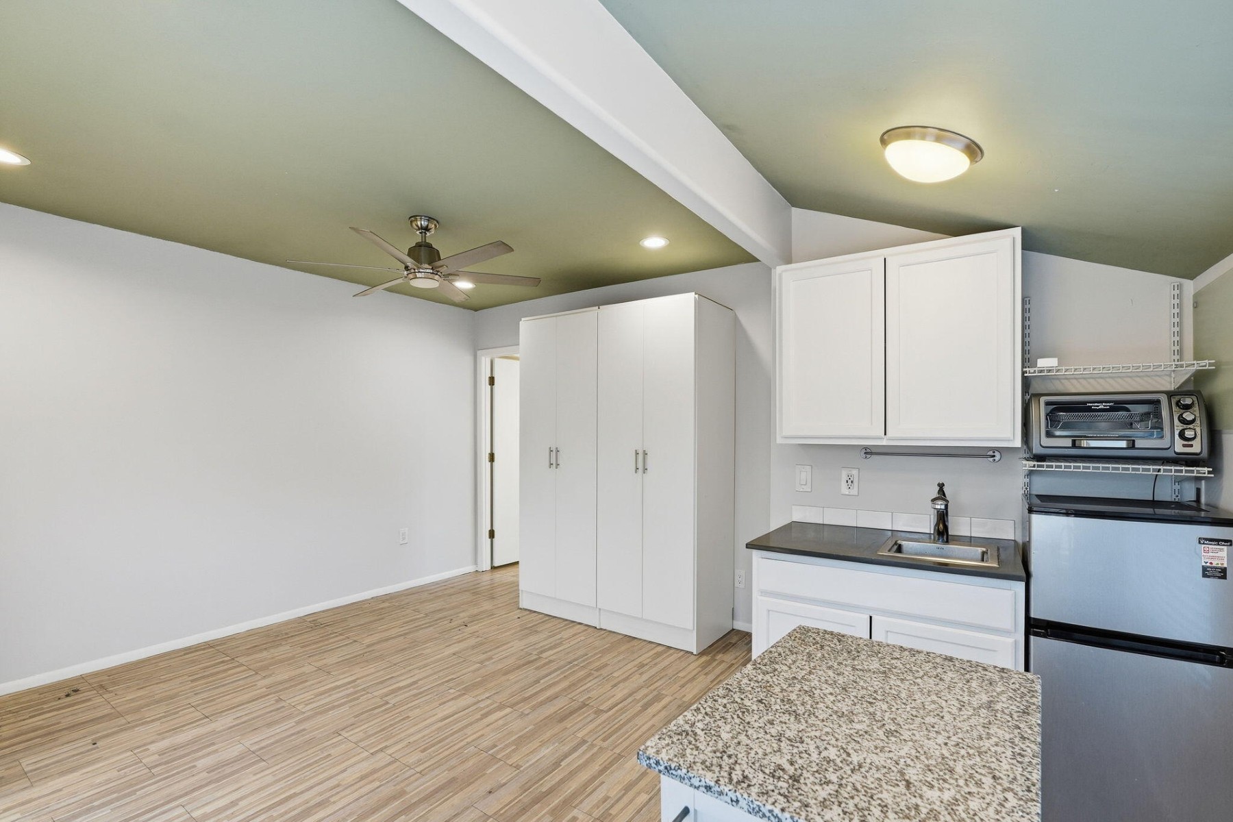  1046 E Clarendon Avenue Phoenix, AZ - 物件實景