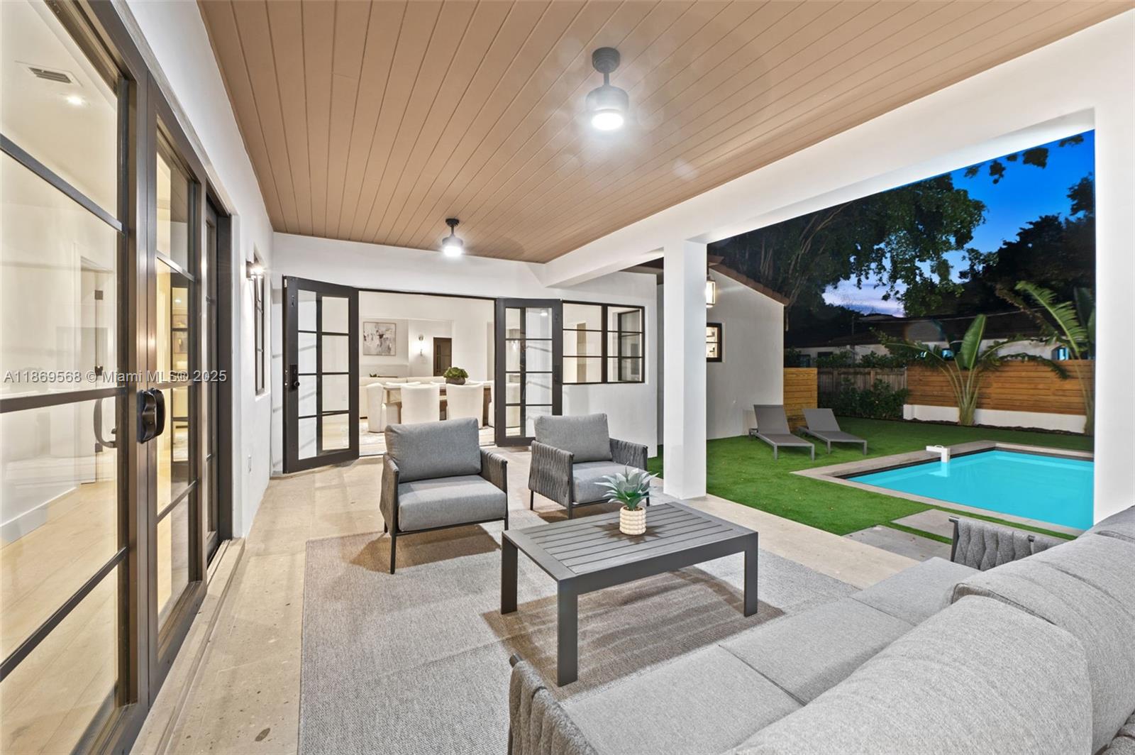 Miami, Florida, 33143, United States, 4 Bedrooms Bedrooms, ,4 BathroomsBathrooms,Residential,For Sale,1933110