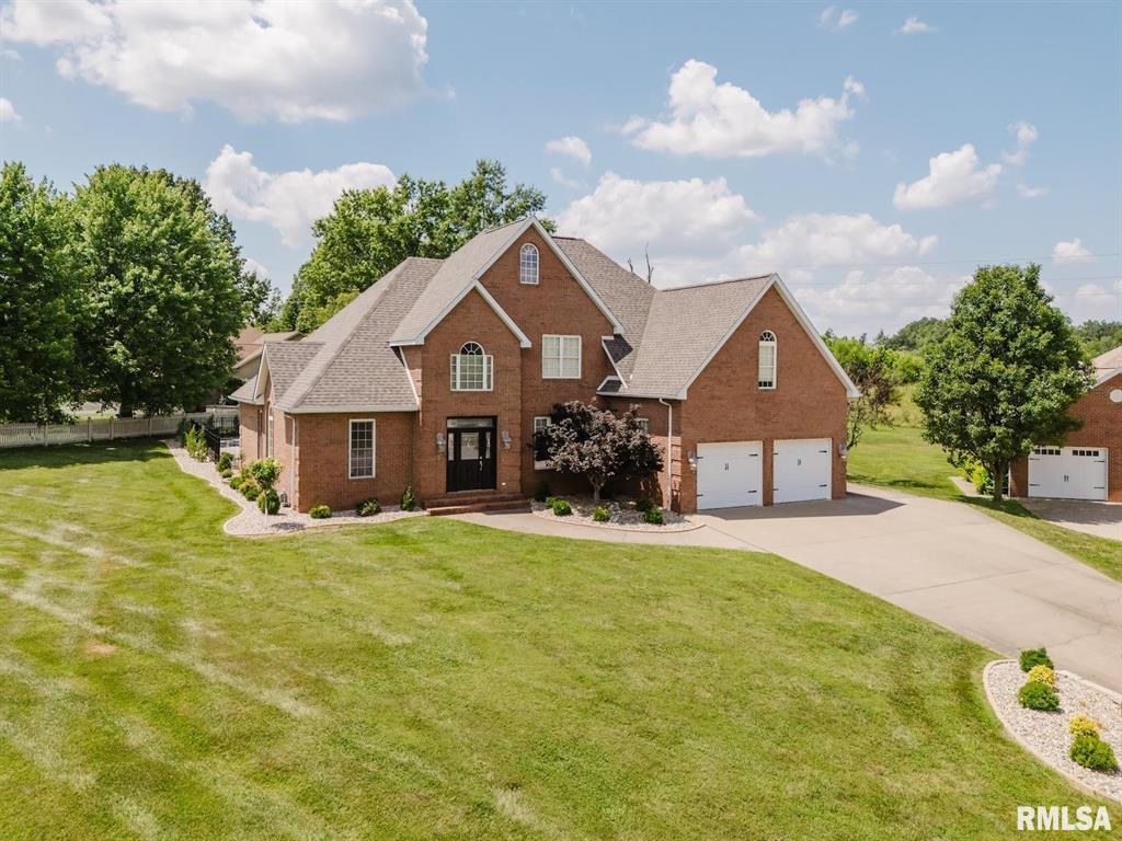 Bismarck, Illinois, 62959, United States, 5 Bedrooms Bedrooms, ,Residential,For Sale,1885319