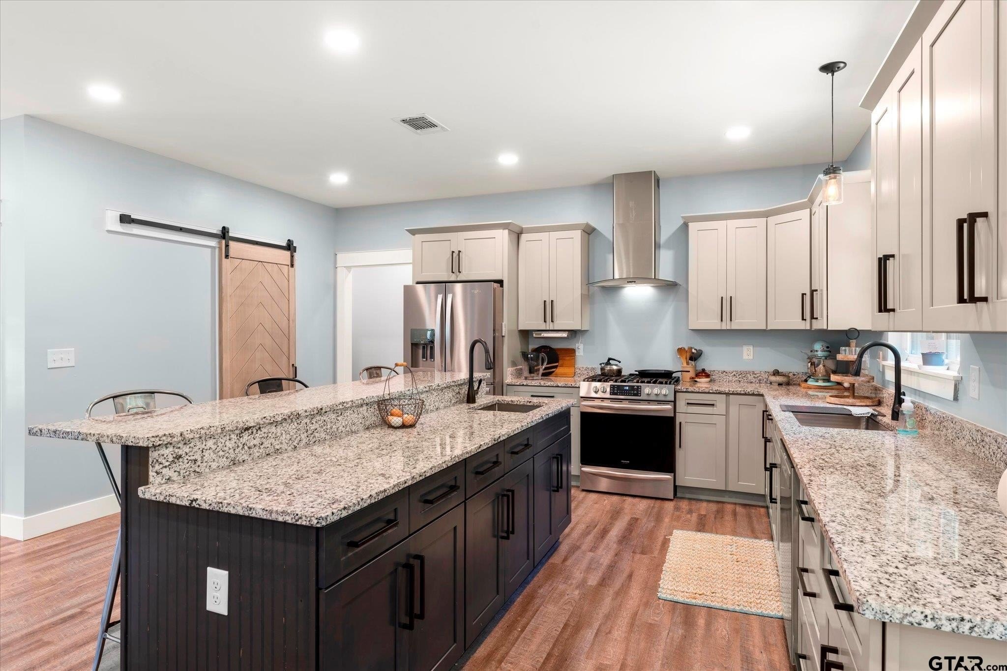 Pittsburg, Texas, 75686, United States, 3 Bedrooms Bedrooms, ,3 BathroomsBathrooms,Residential,For Sale,1930744