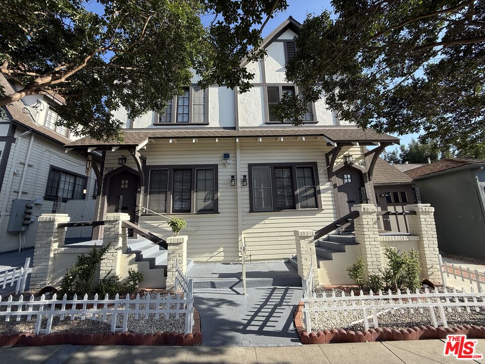 Los Angeles, California, 90029, United States, ,Residential,For Sale,1850237