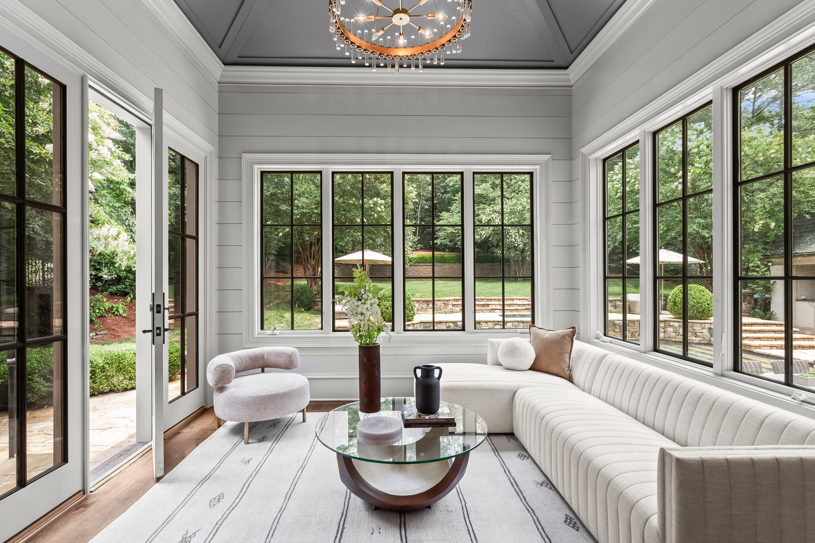  Stunning Custom-designed Home with Exceptional Indoor-Outdoor Living - 物件實景