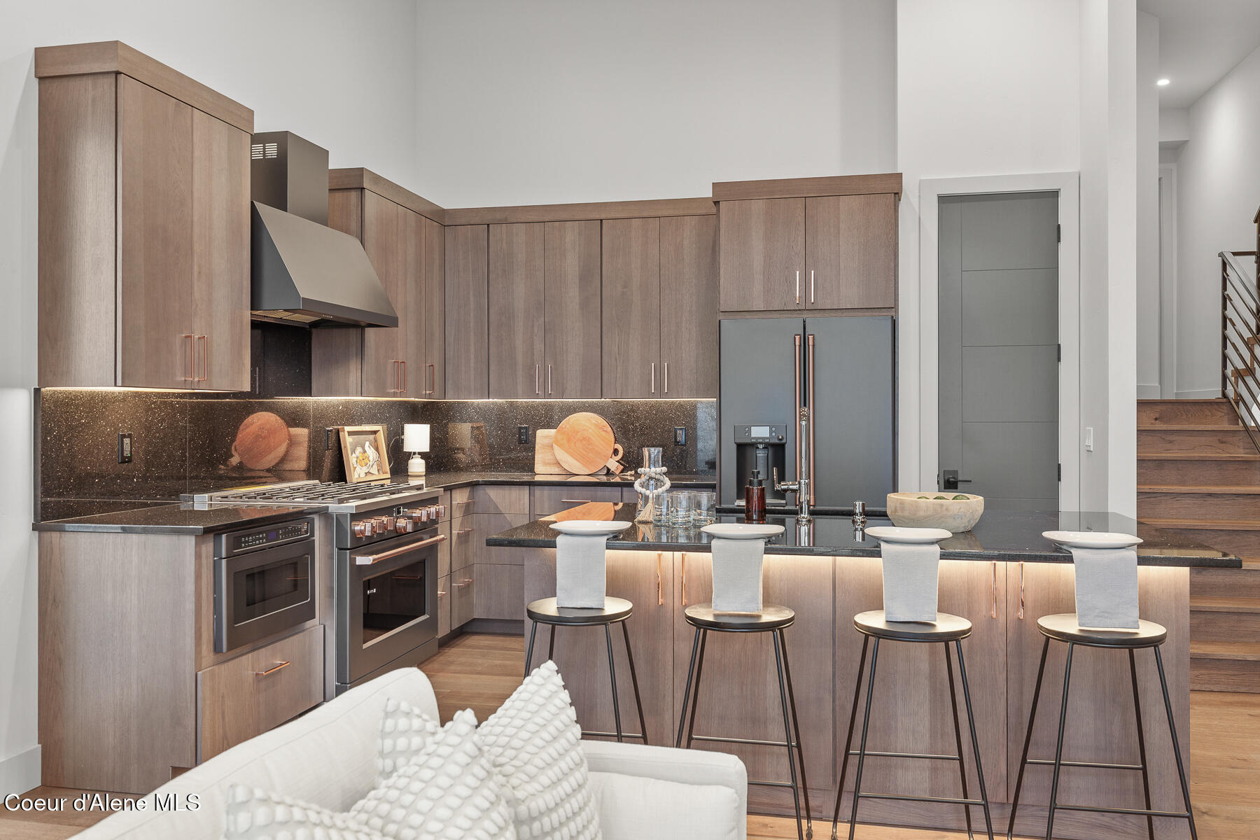 Coeur d'Alene, Idaho, 83814, United States, 3 Bedrooms Bedrooms, ,4 BathroomsBathrooms,Residential,For Sale,2002560