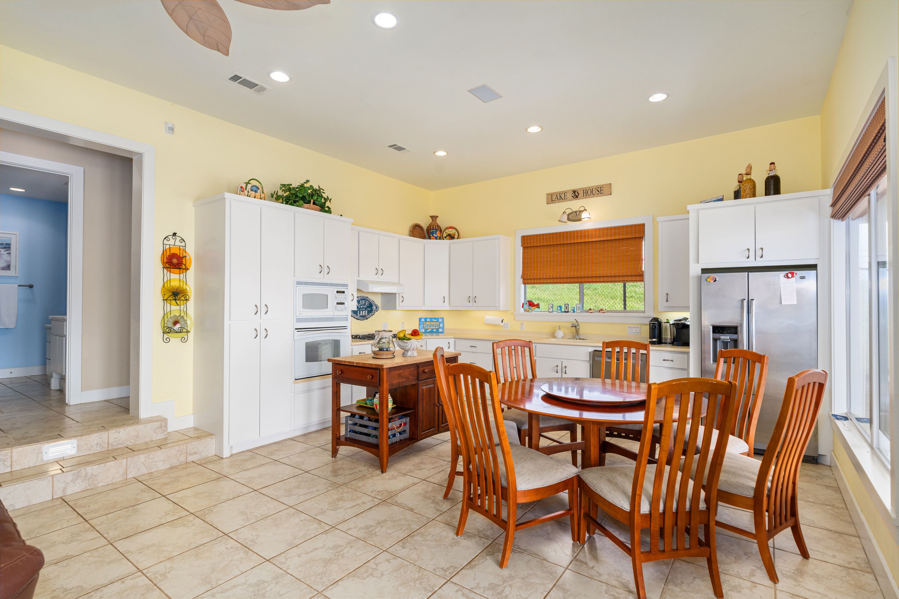  Waterfront Compound on 3.746 Acres at Cedar Creek Lake - 物件實景