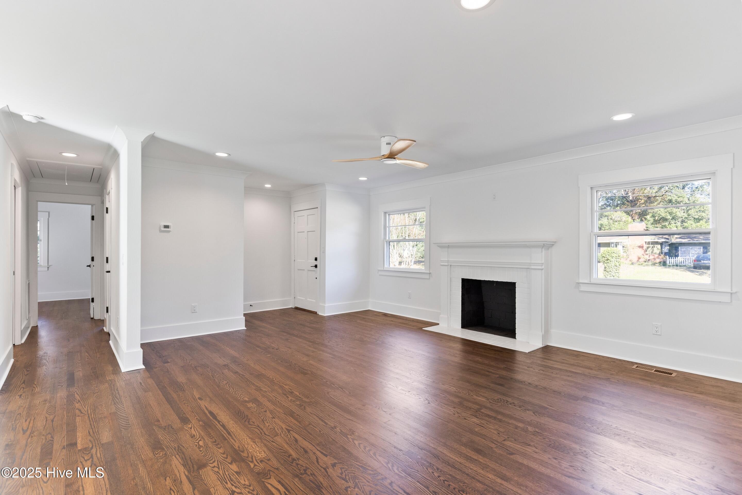 Wilmington, North Carolina, 28403, United States, 4 Bedrooms Bedrooms, ,2 BathroomsBathrooms,Residential,For Sale,1991913