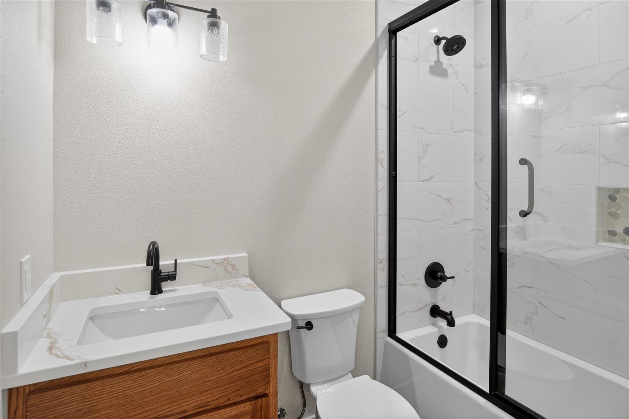 Paris, Texas, 75462, United States, 4 Bedrooms Bedrooms, ,4 BathroomsBathrooms,Residential,For Sale,2049414