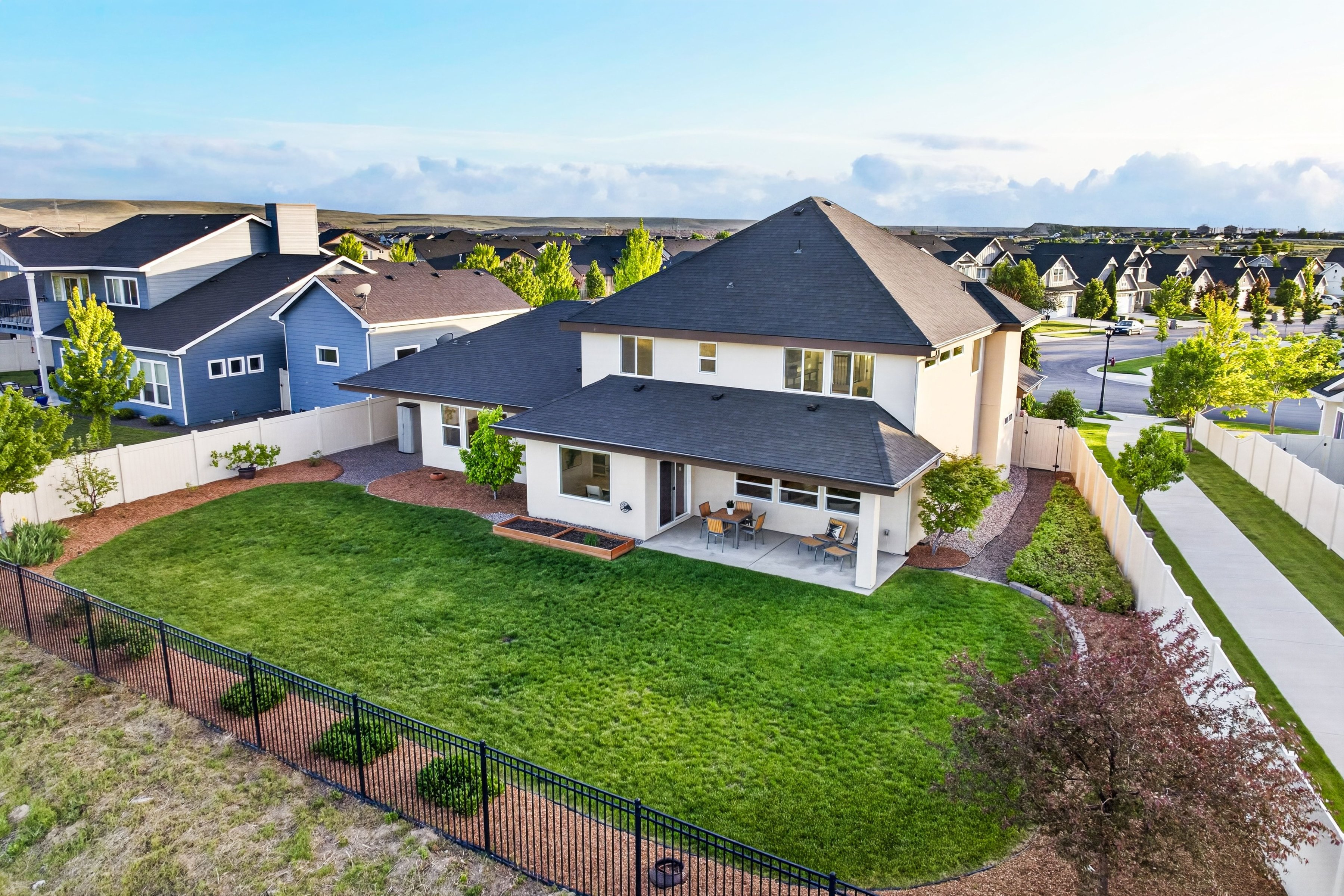  Refined Southeast Boise Living with Panoramic Vistas - 物件實景