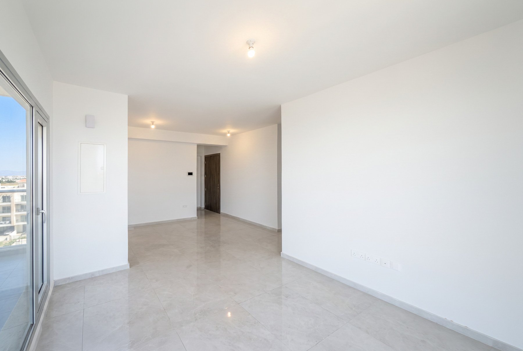  Two-Bedroom Upper-Floor Apartment with Roof Garden in Larnaca - 物件實景