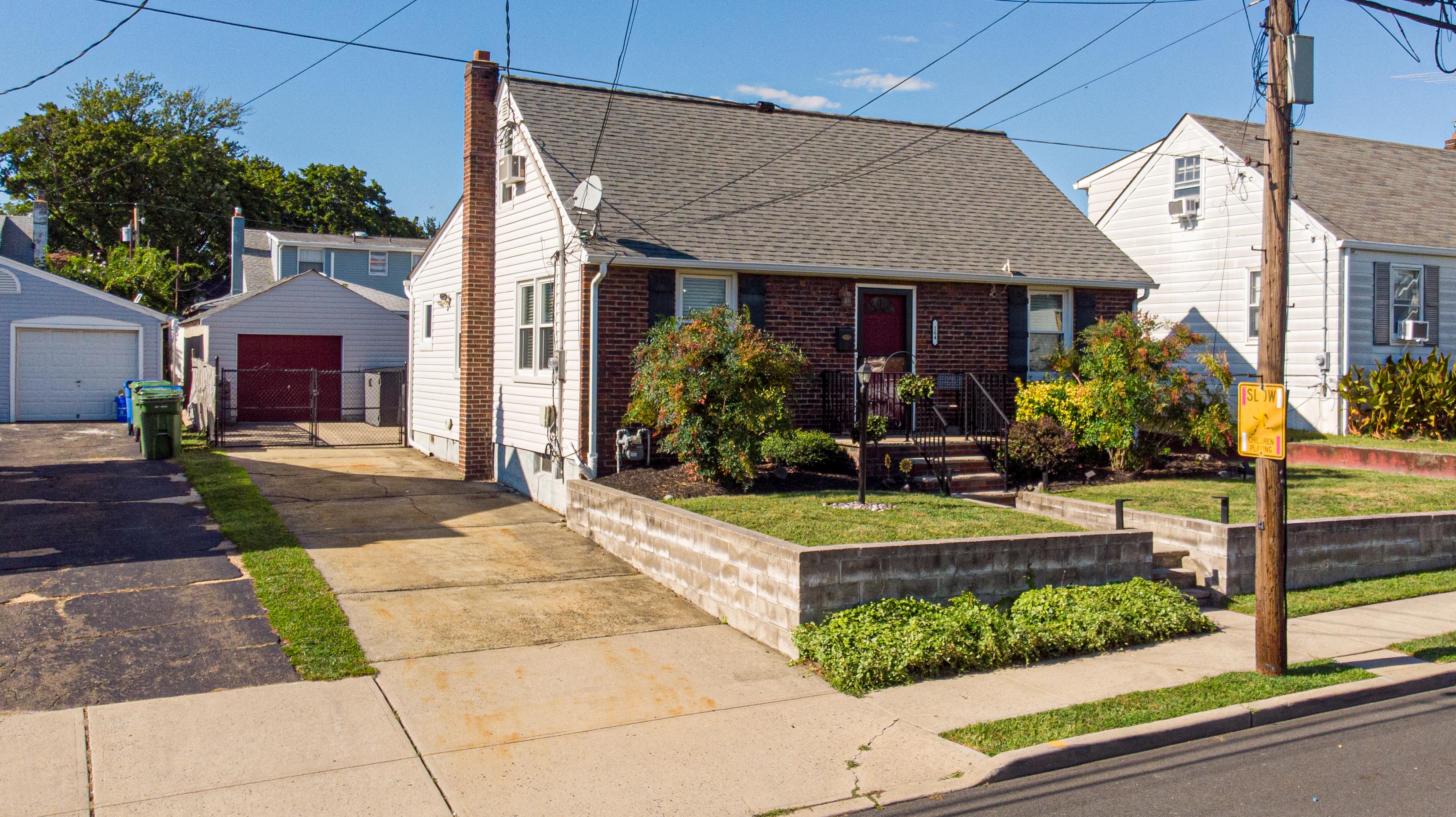 Sayreville, New Jersey, 08879, United States, 4 Bedrooms Bedrooms, ,2 BathroomsBathrooms,Residential,For Sale,1943409