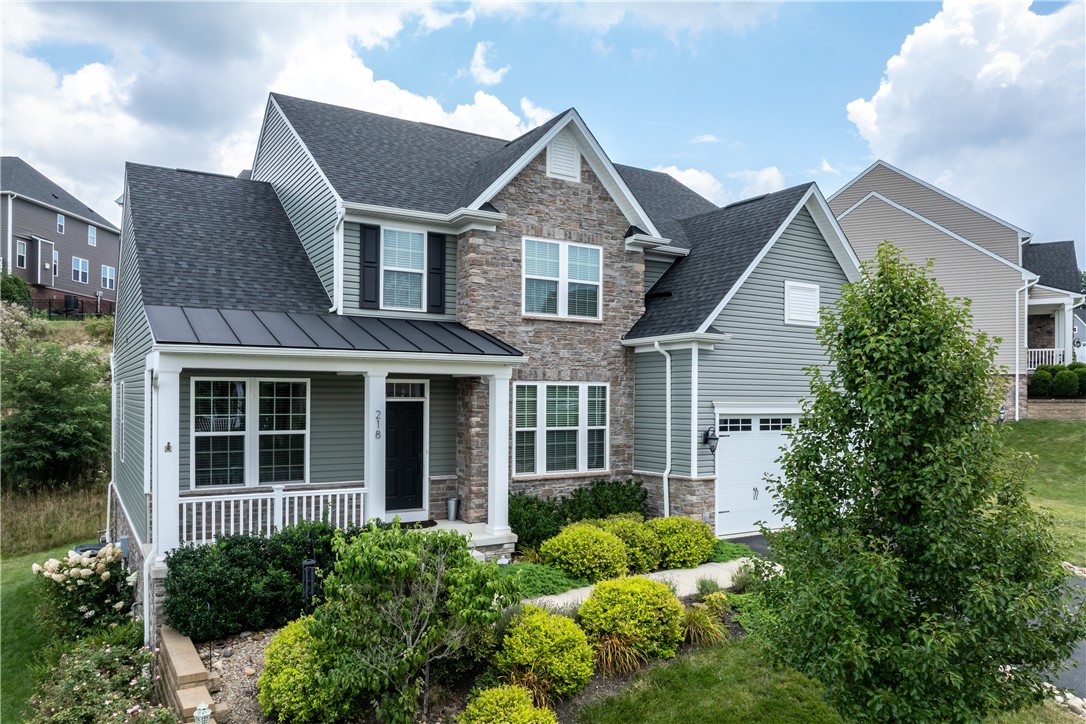 Robinson Twp, Pennsylvania, 15136, United States, 5 Bedrooms Bedrooms, ,4 BathroomsBathrooms,Residential,For Sale,1906122