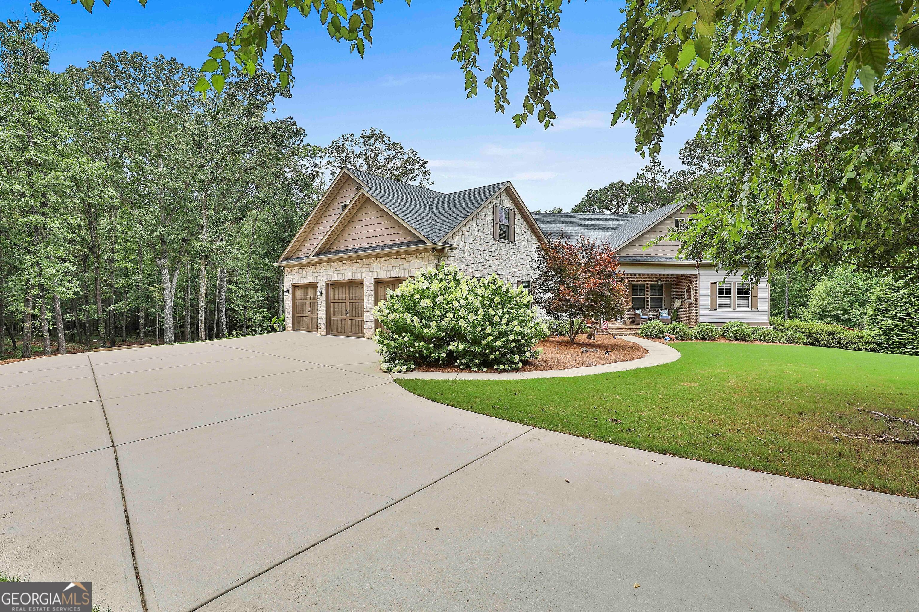 Dallas, Georgia, 30157, United States, 6 Bedrooms Bedrooms, ,6 BathroomsBathrooms,Residential,For Sale,1885039