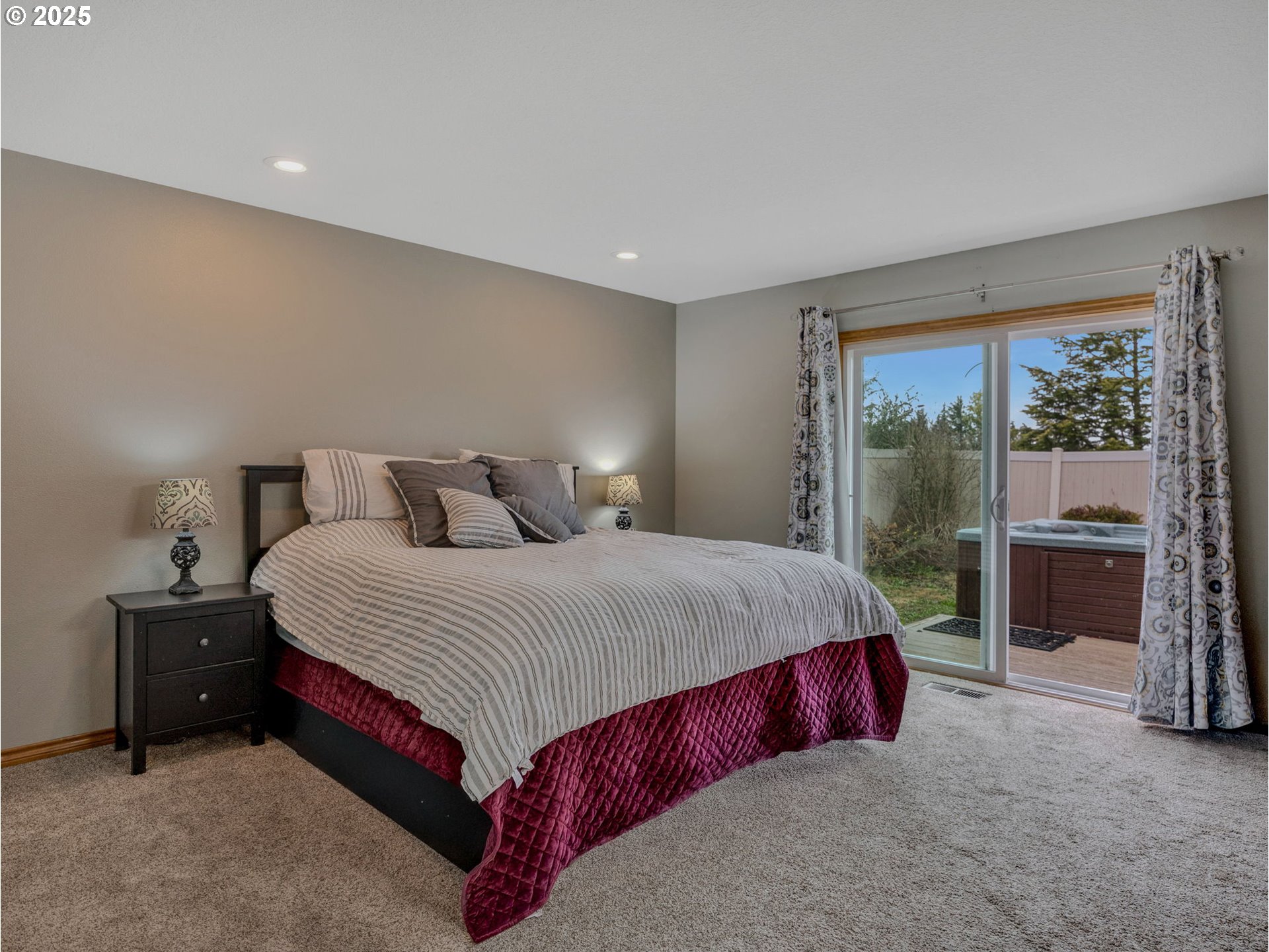 Troutdale, Oregon, 97060, United States, 3 Bedrooms Bedrooms, ,2 BathroomsBathrooms,Residential,For Sale,1996505