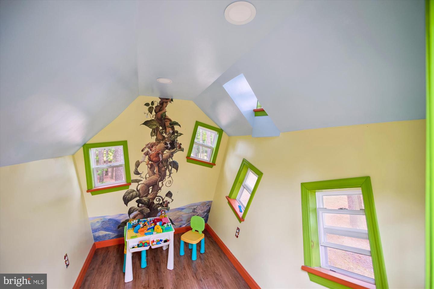 Crisfield, Maryland, 21817, United States, 3 Bedrooms Bedrooms, ,3 BathroomsBathrooms,Residential,For Sale,1897378