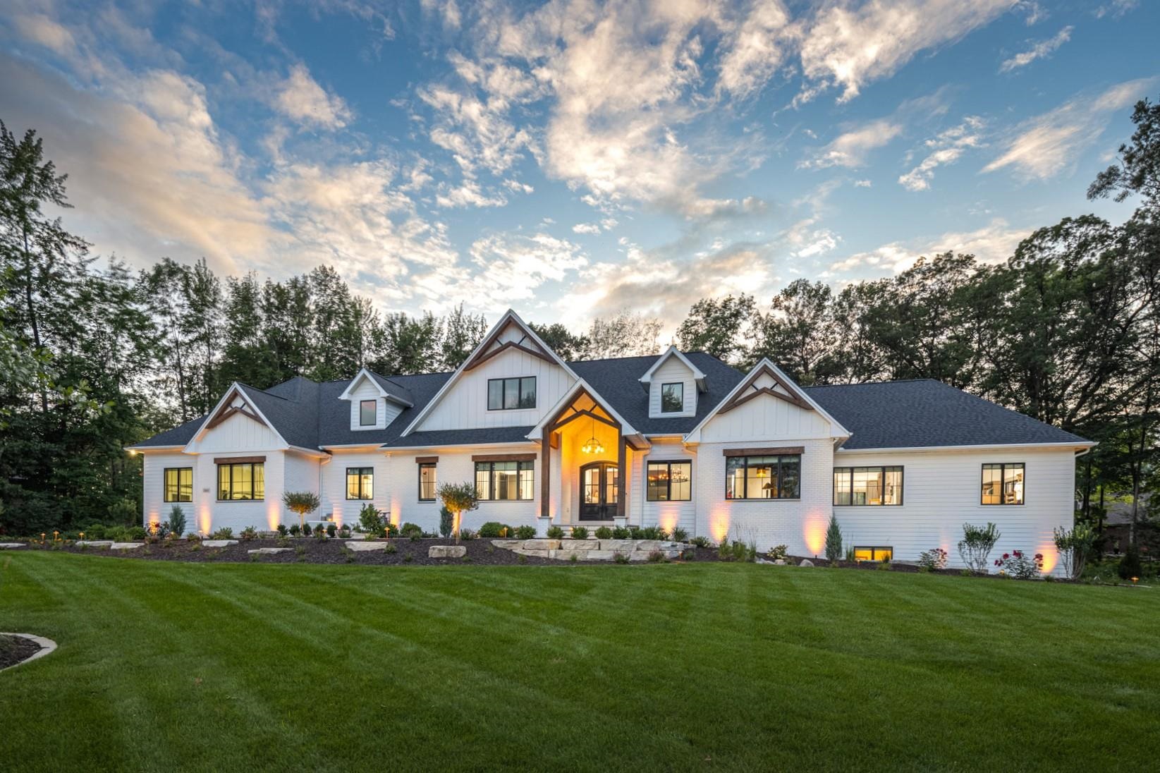 SUAMICO, Wisconsin, 54173, United States, 4 Bedrooms Bedrooms, ,5 BathroomsBathrooms,Residential,For Sale,1927412