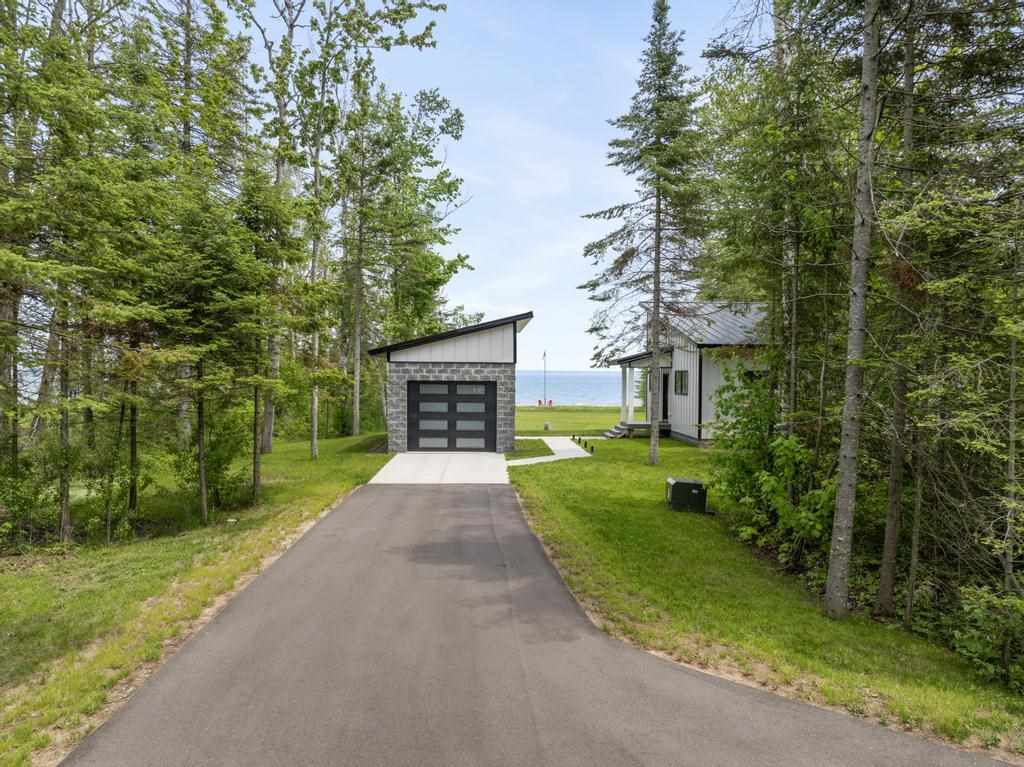 Cheboygan, Michigan, 49721, United States, 2 Bedrooms Bedrooms, ,1 BathroomBathrooms,Residential,For Sale,1856011
