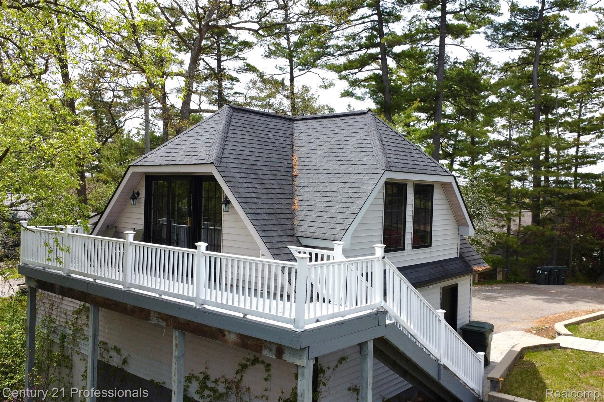 LakeOrion, Michigan, 48362, United States, 2 Bedrooms Bedrooms, ,2 BathroomsBathrooms,Residential,For Sale,2005398