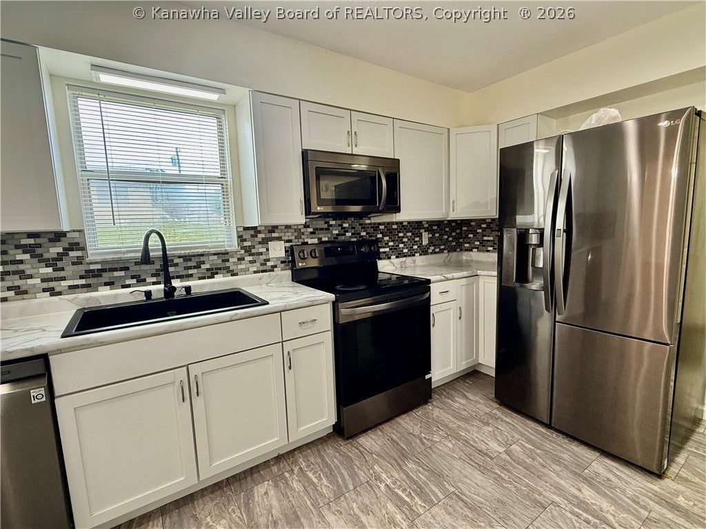 Taylor Dr, Hurricane, WV 25526 #1
