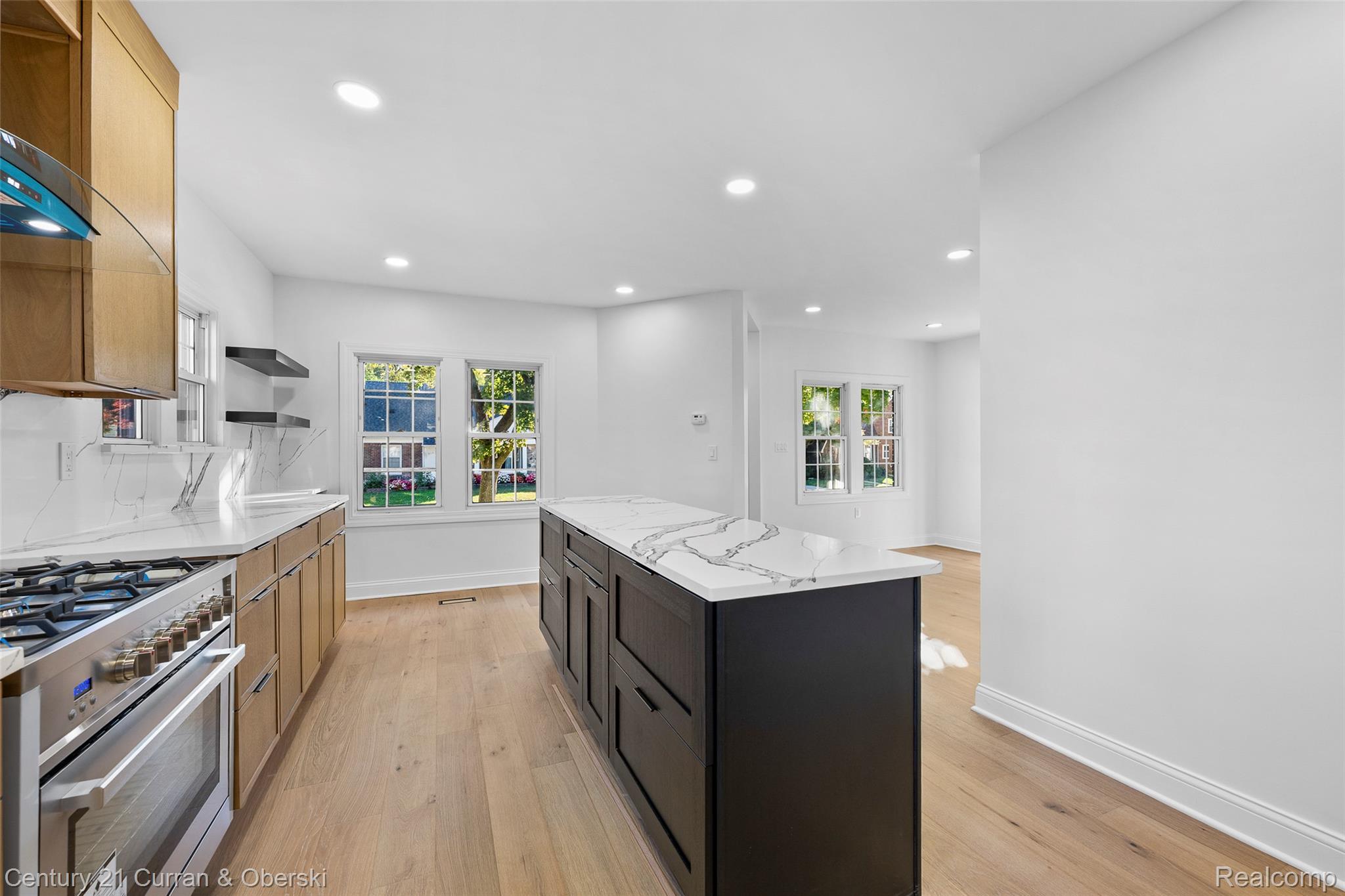 Dearborn, Michigan, 48124, United States, 4 Bedrooms Bedrooms, ,3 BathroomsBathrooms,Residential,For Sale,1979492