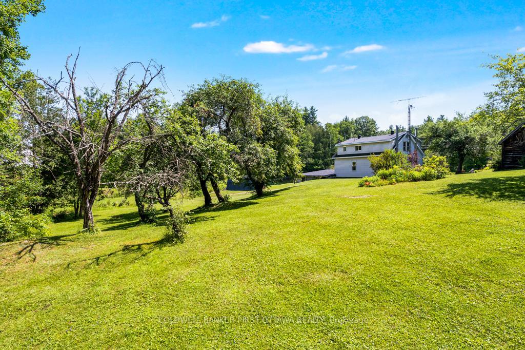 LANARK HIGHLANDS, Ontario, K0G 1K0, CA, 3 Bedrooms Bedrooms, ,Residential,For Sale,1947994