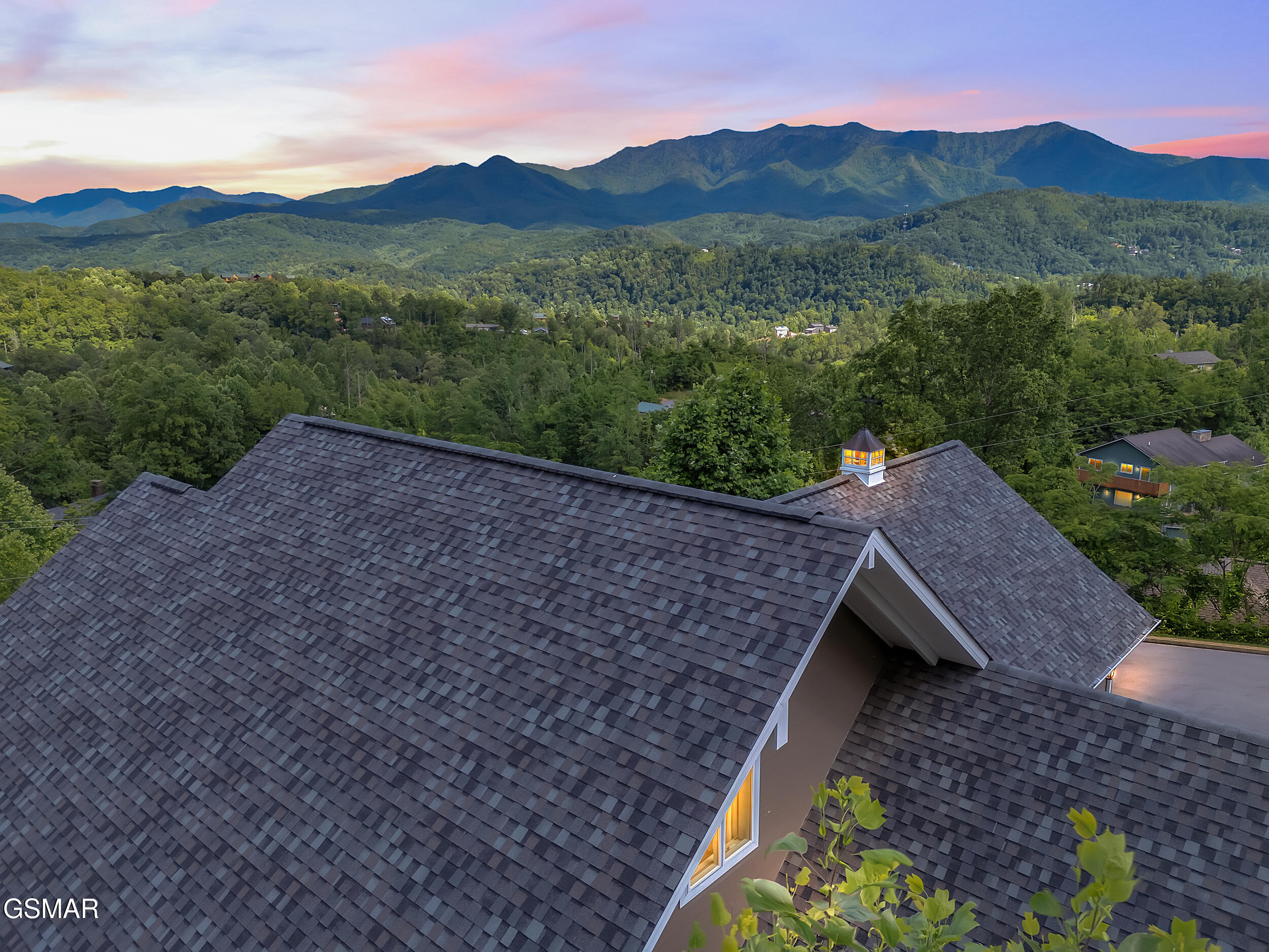 Gatlinburg, Tennessee, 37738, United States, 3 Bedrooms Bedrooms, ,4 BathroomsBathrooms,Residential,For Sale,1979839