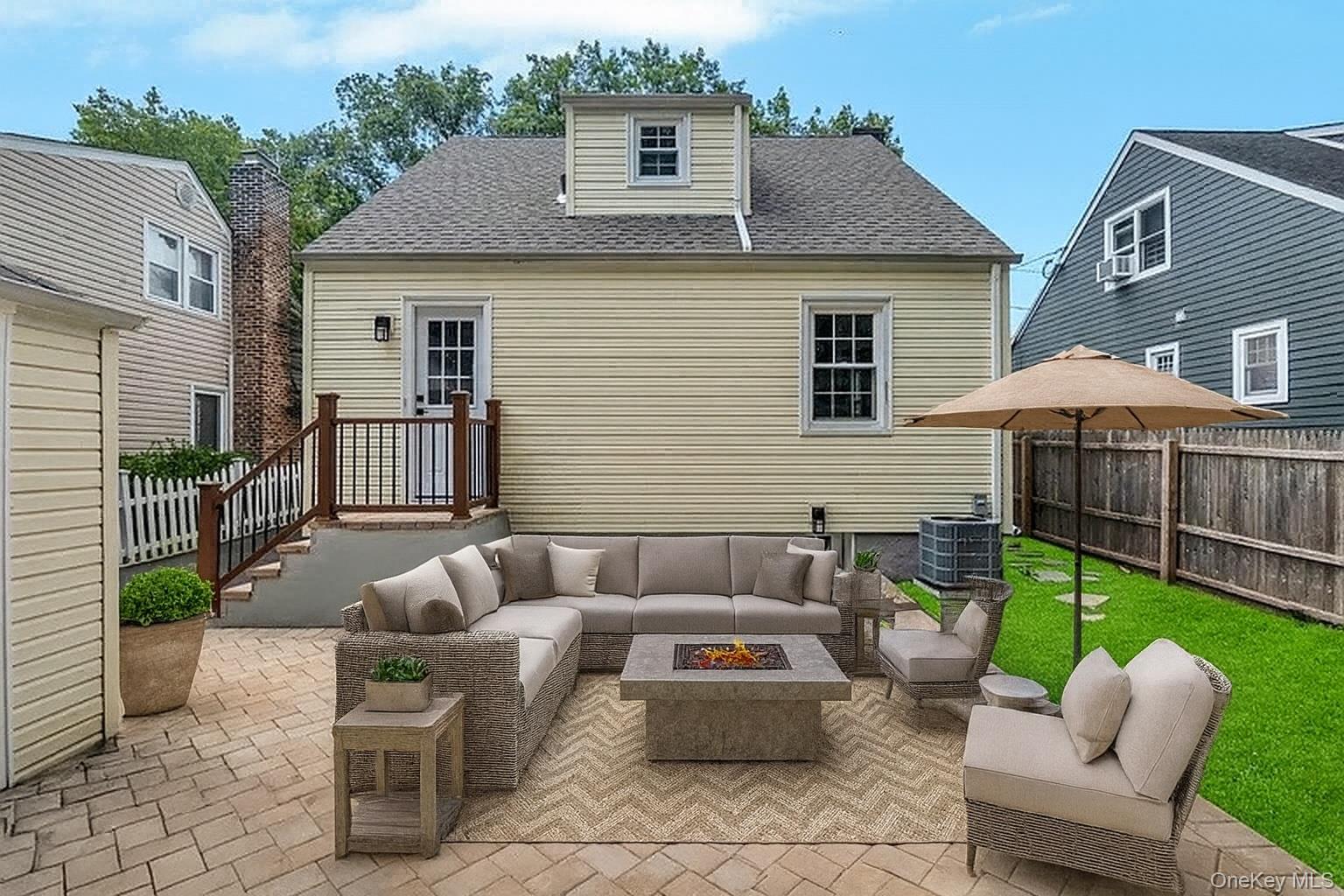 Port Washington, New York, 11050, United States, 3 Bedrooms Bedrooms, ,2 BathroomsBathrooms,Residential,For Sale,1882705