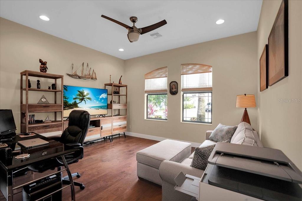 Bradenton, Florida, 34212, United States, 3 Bedrooms Bedrooms, ,3 BathroomsBathrooms,Residential,For Sale,1759767
