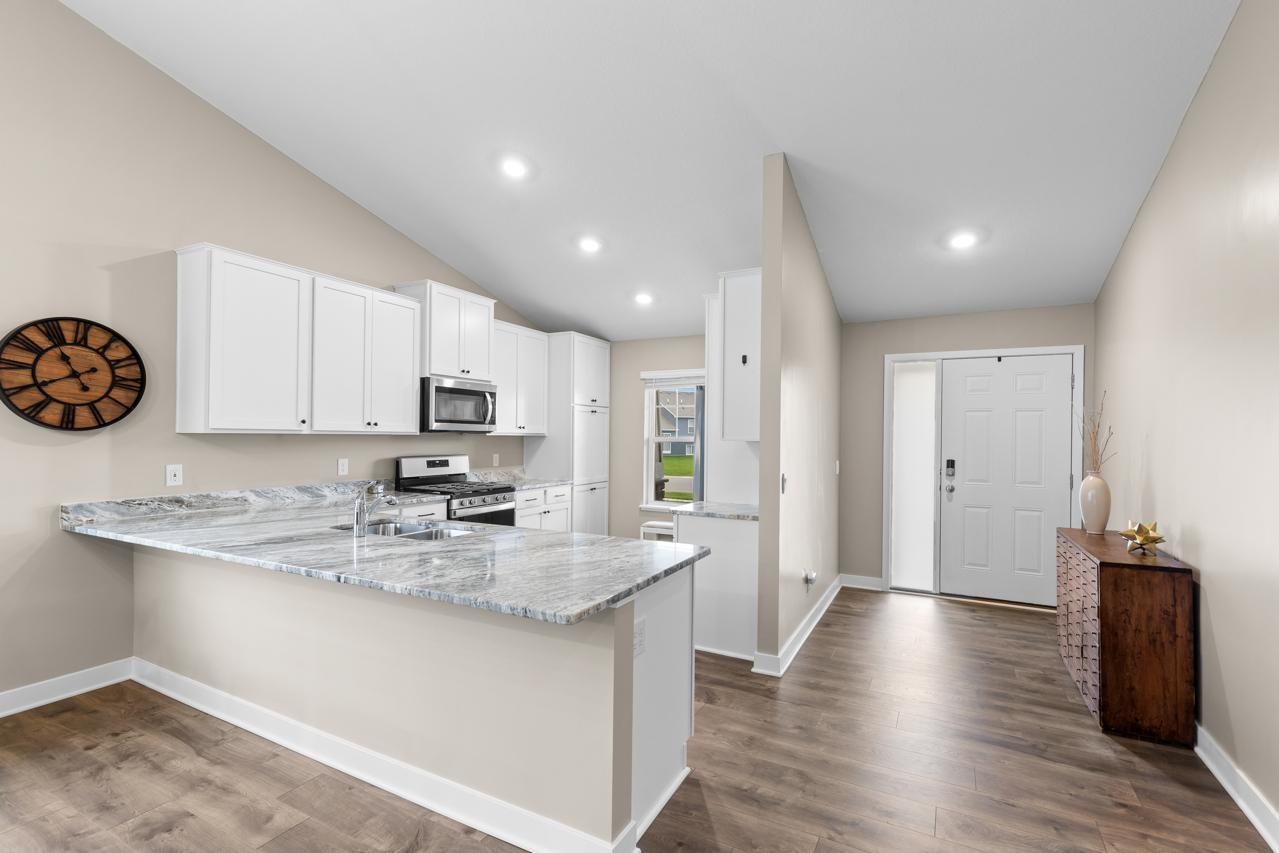 Rosemount, Minnesota, 55068, United States, 4 Bedrooms Bedrooms, ,2 BathroomsBathrooms,Residential,For Sale,1951040