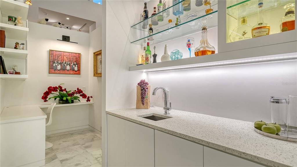 Sarasota, Florida, 34236, United States, 3 Bedrooms Bedrooms, ,5 BathroomsBathrooms,Residential,For Sale,1908406