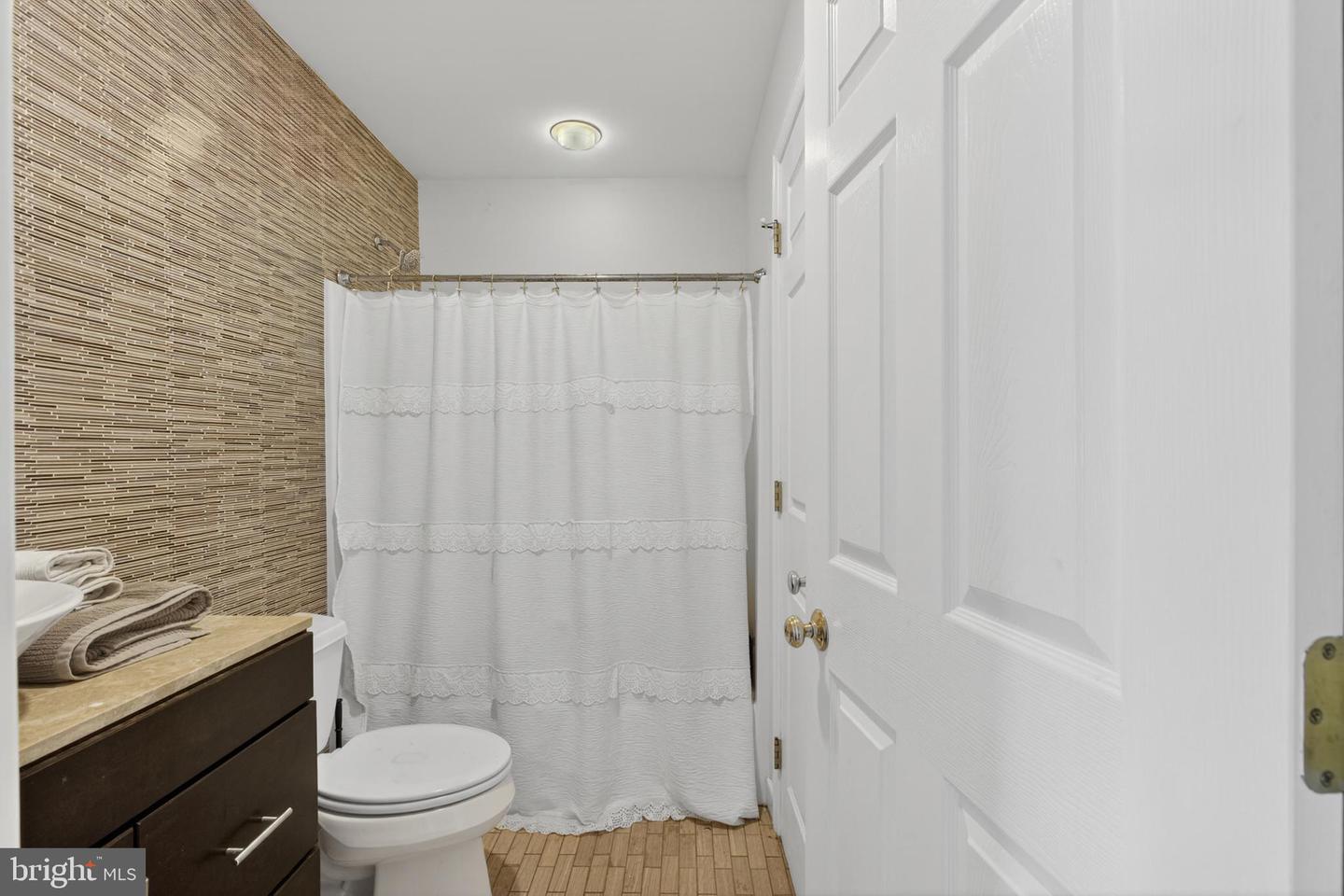 WILMINGTON, Delaware, 19806, United States, 4 Bedrooms Bedrooms, ,4 BathroomsBathrooms,Residential,For Sale,2048566