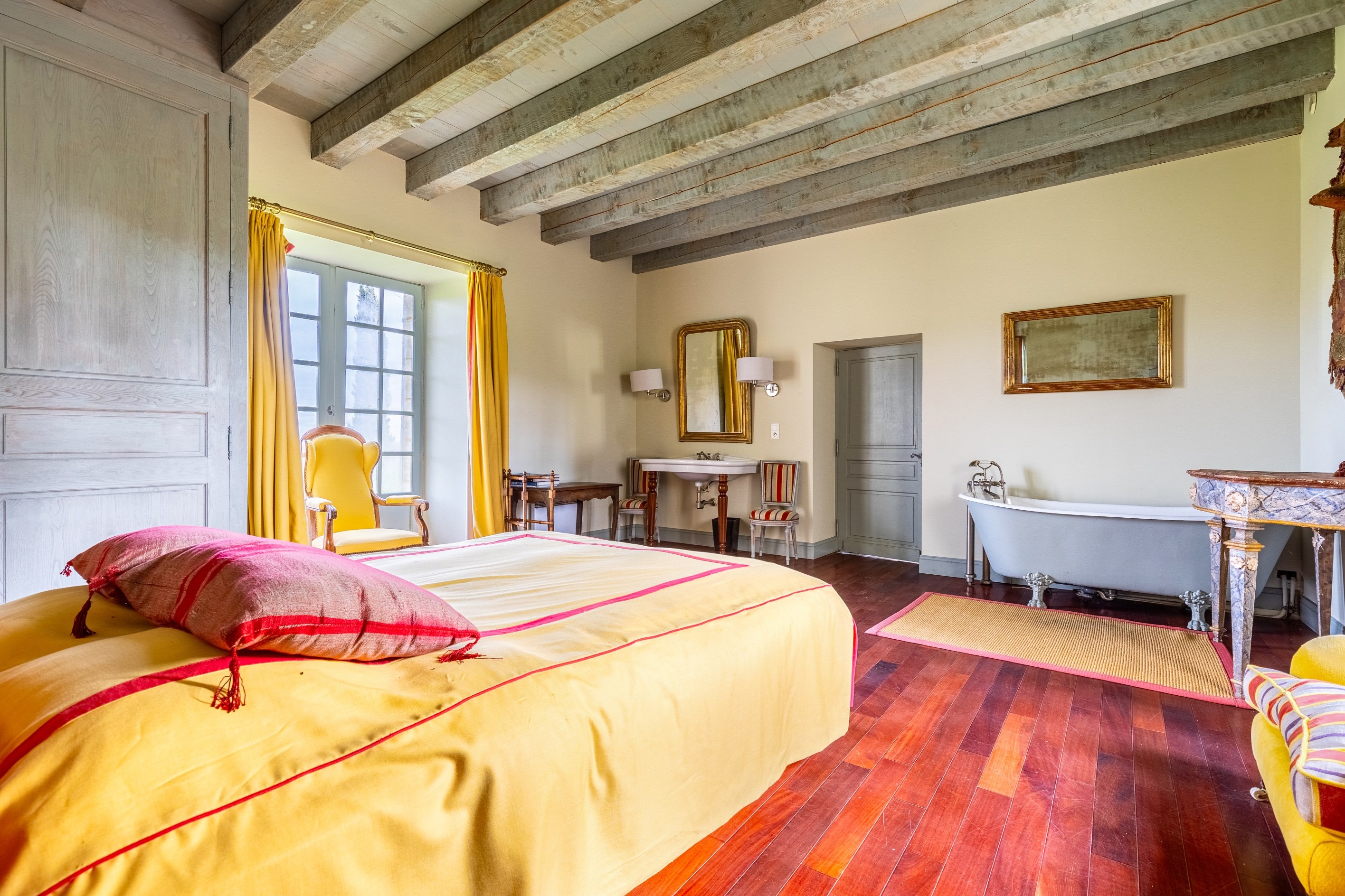  Exceptional 18th century manor house with panoramic views and Bergerac wine est… - 物件實景