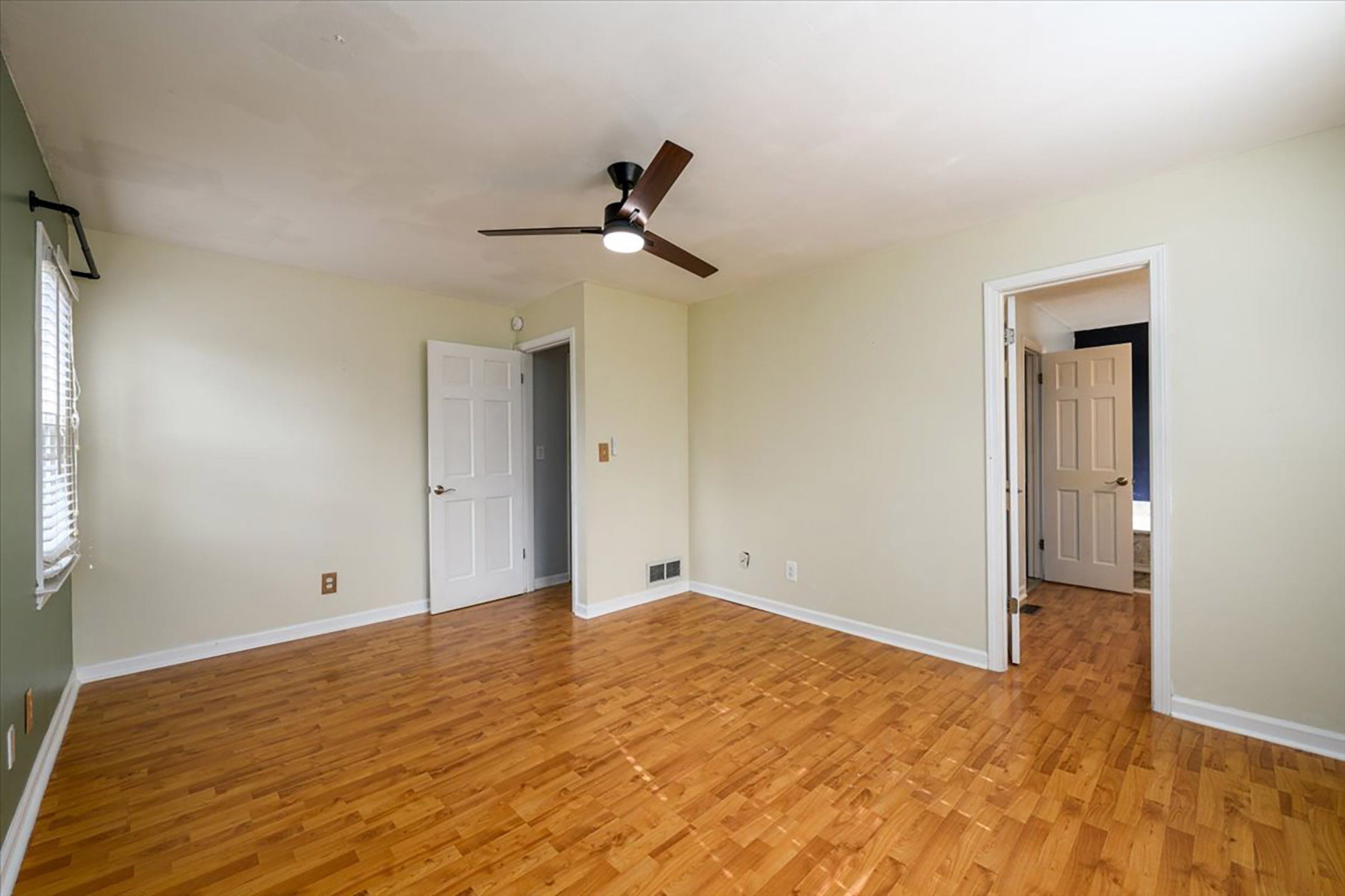  Welcome to Lakeshore Heights in the Heart of Gainesville - 物件實景